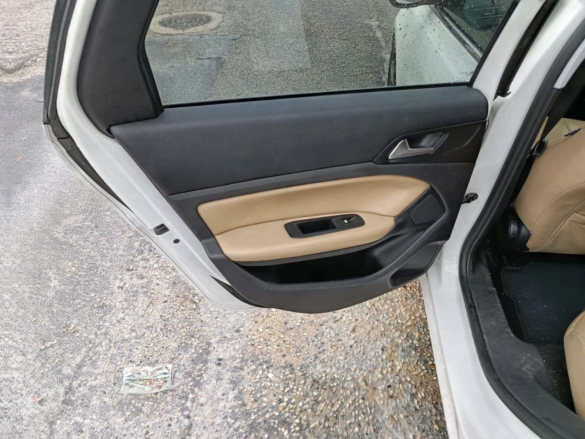 Peugeot 308 · Ano 2014 — imagem 18