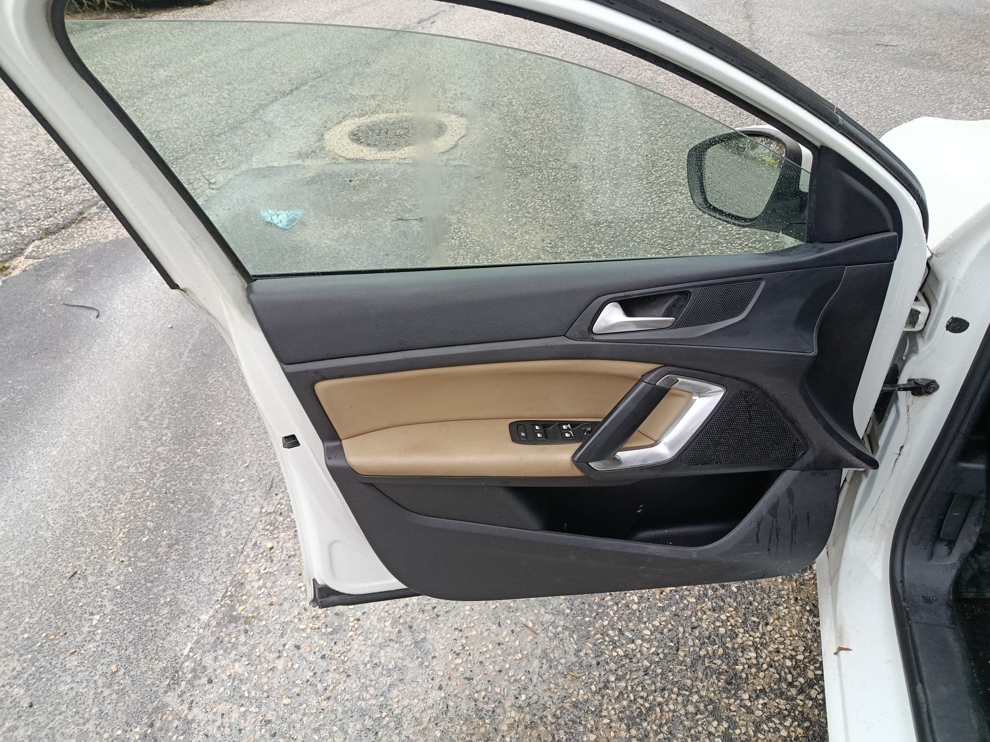 Peugeot 308 · Ano 2014 — imagem 14