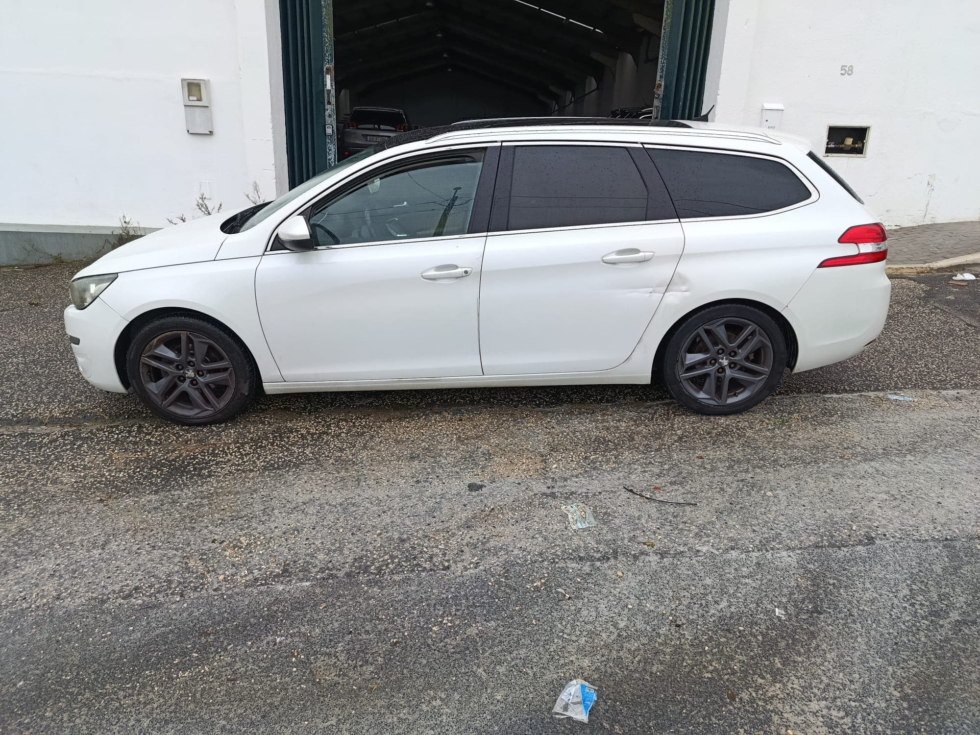 Peugeot 308 · Ano 2014 — imagem 6