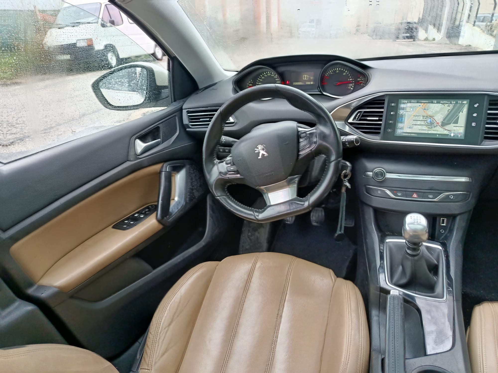 Peugeot 308 · Ano 2014 — imagem 13