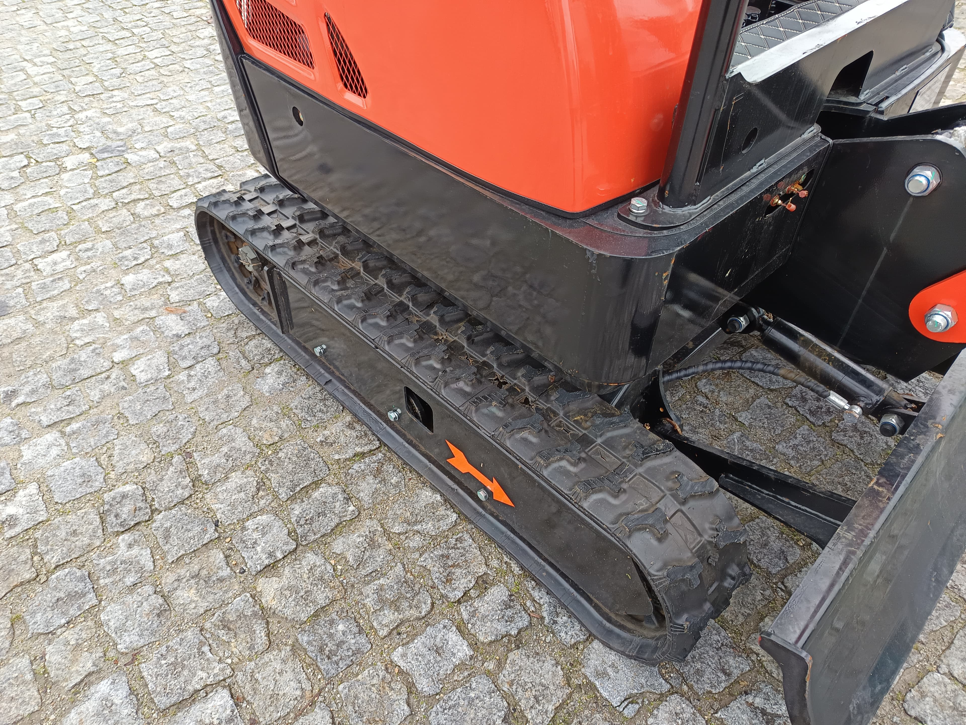 Mini Giratória Newrick ZM-320 · Ano 2025 — imagem 6