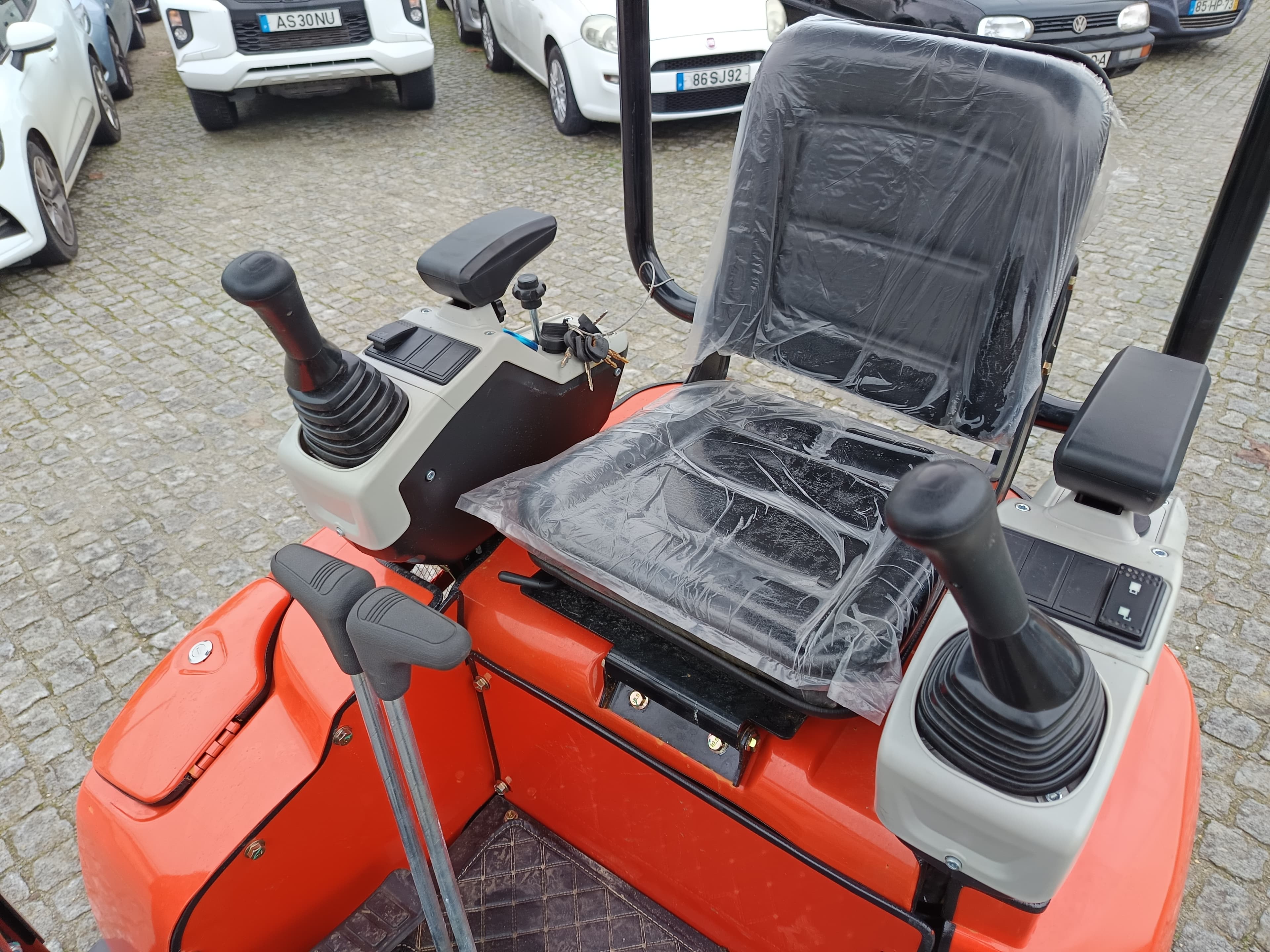 Mini Giratória Newrick ZM-320 · Ano 2025 — imagem 10