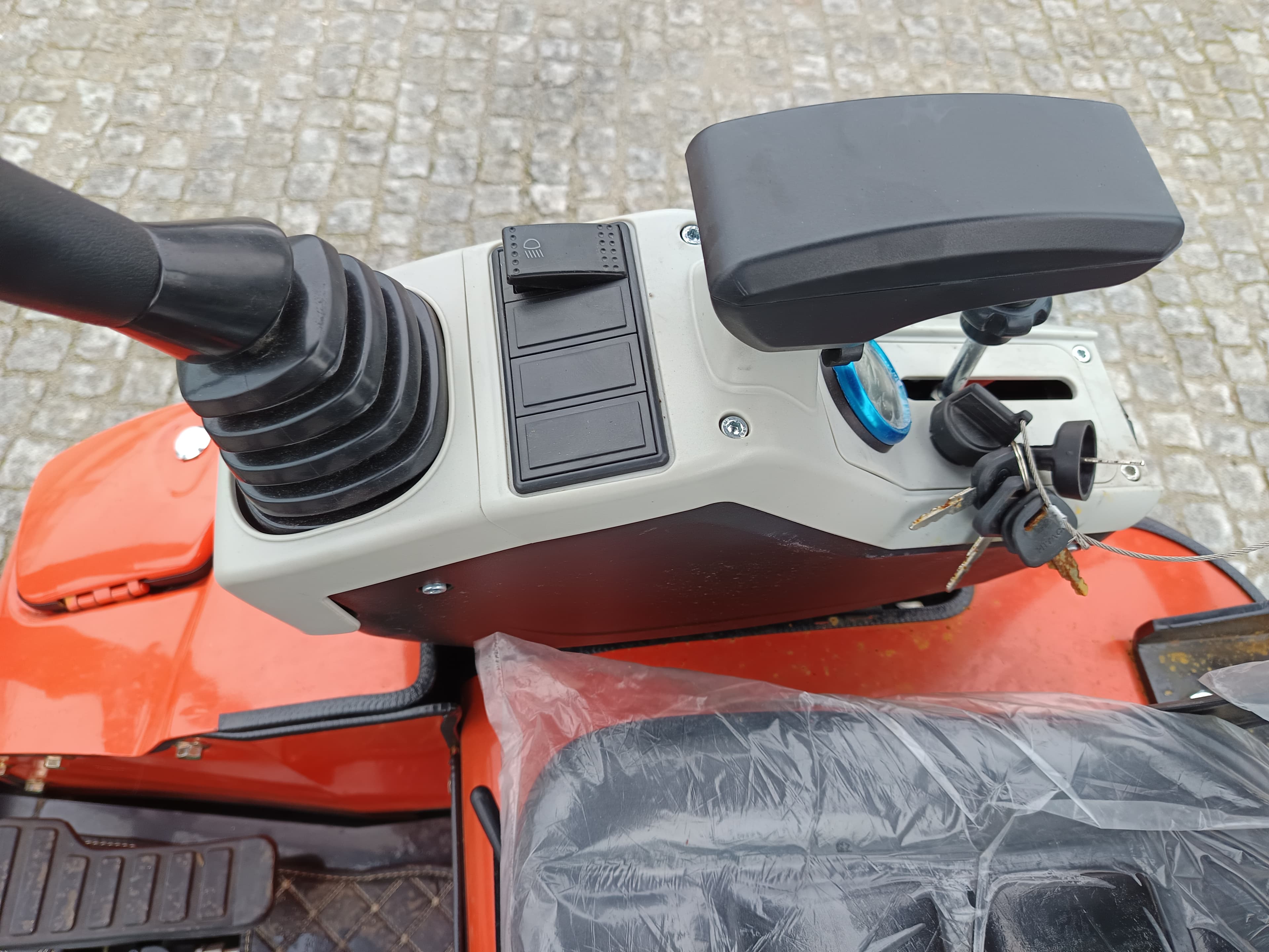 Mini Giratória Newrick ZM-320 · Ano 2025 — imagem 12