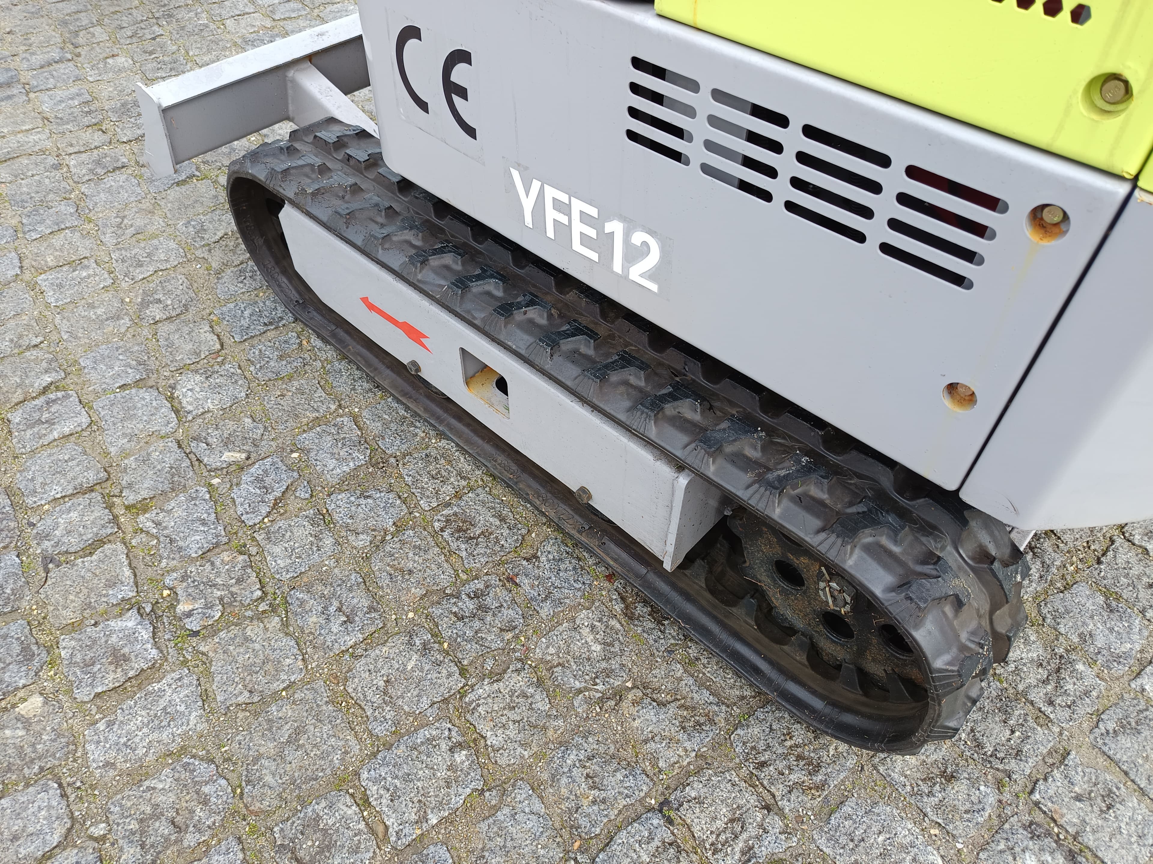Mini Giratória Infront YFE12 · Ano 2025 — imagem 6