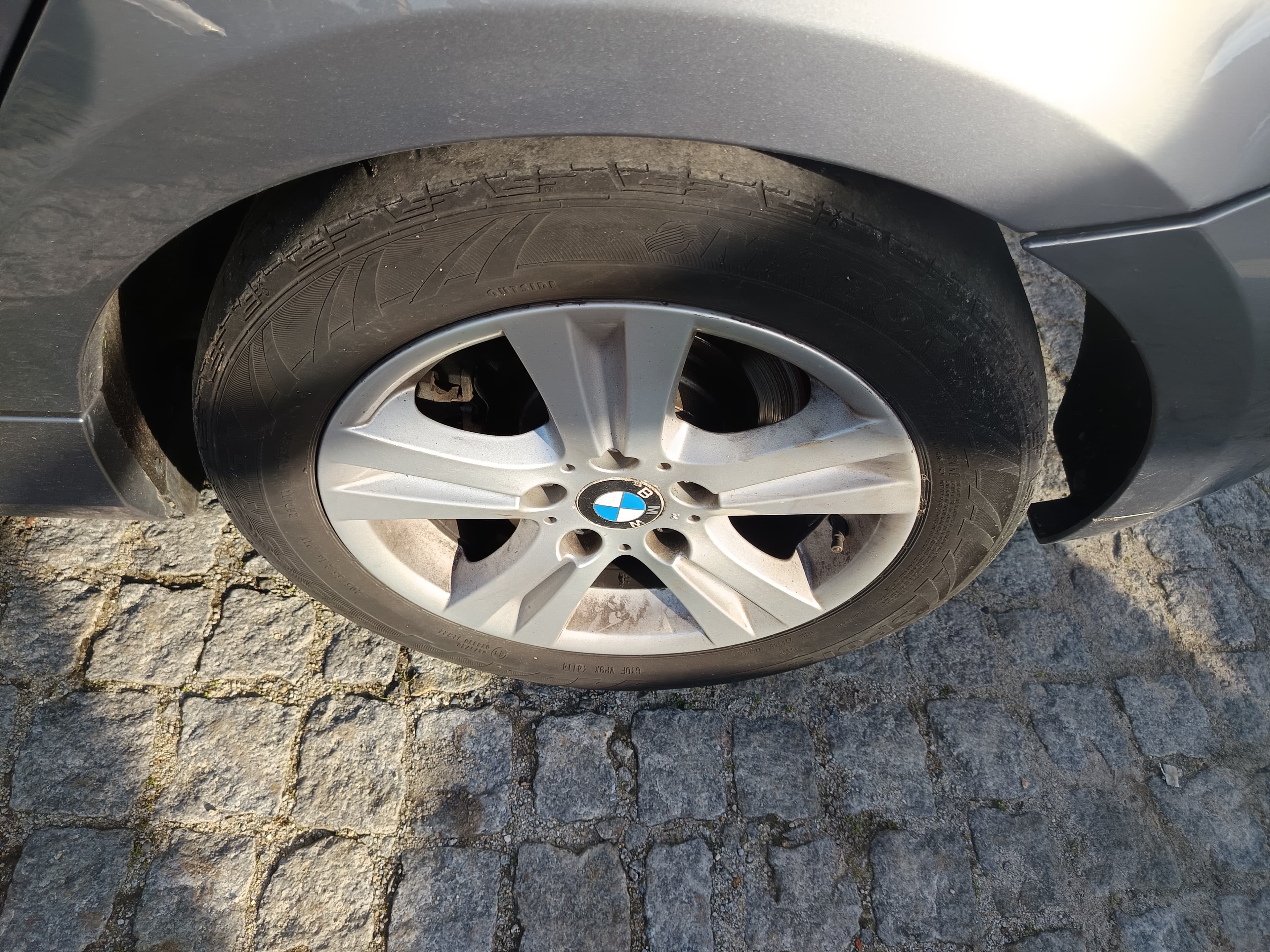 BMW 118d · Ano 2011 — imagem 12