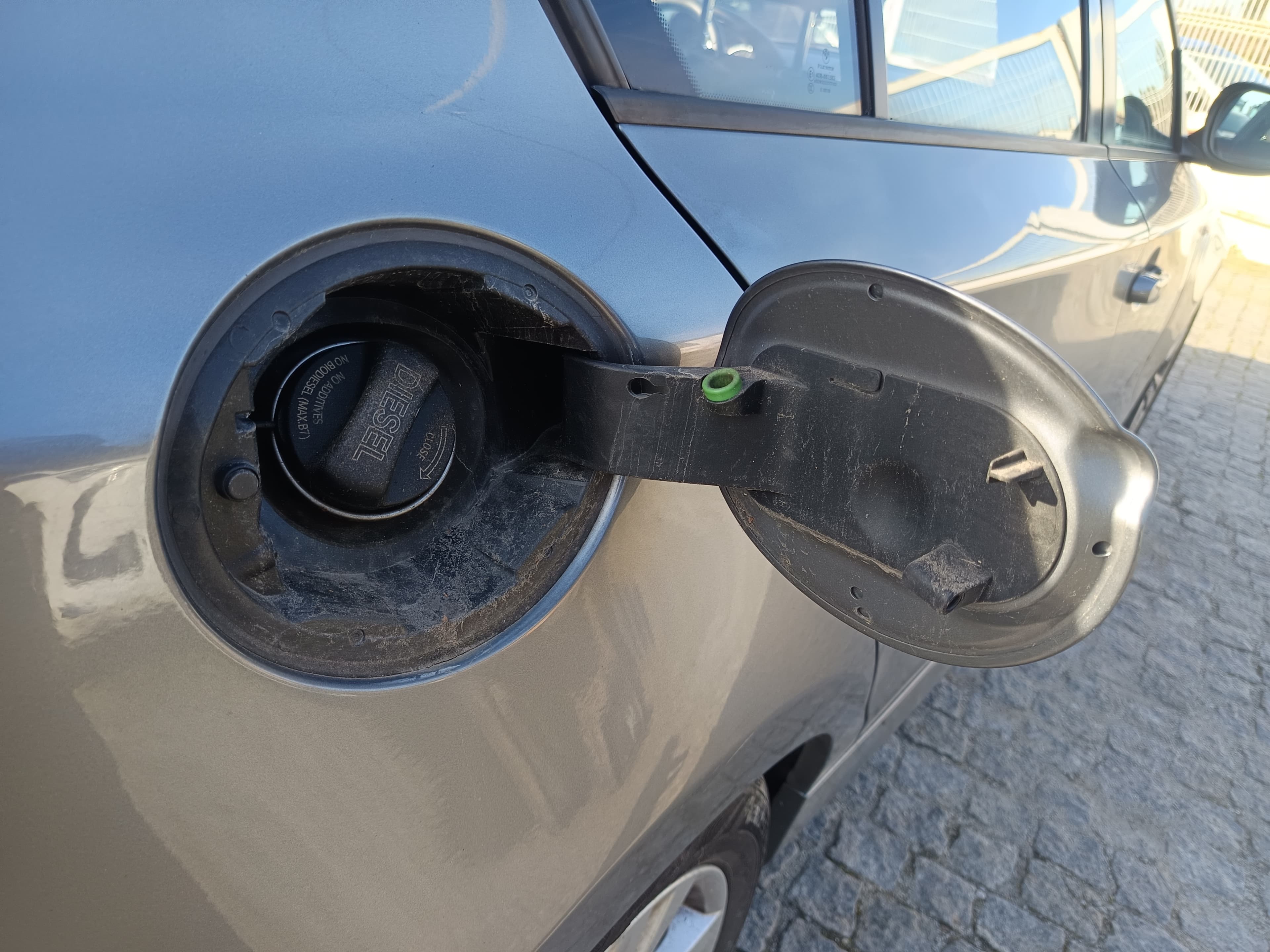 BMW 118d · Ano 2011 — imagem 10