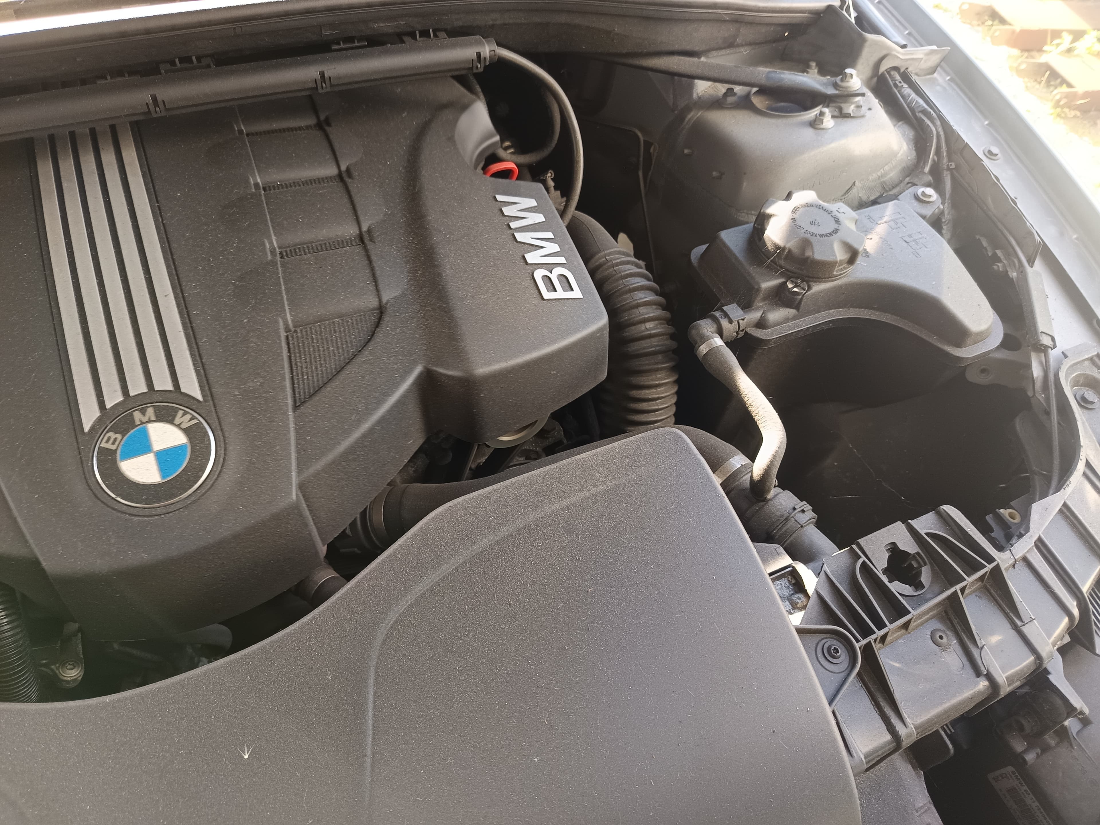BMW 118d · Ano 2011 — imagem 18