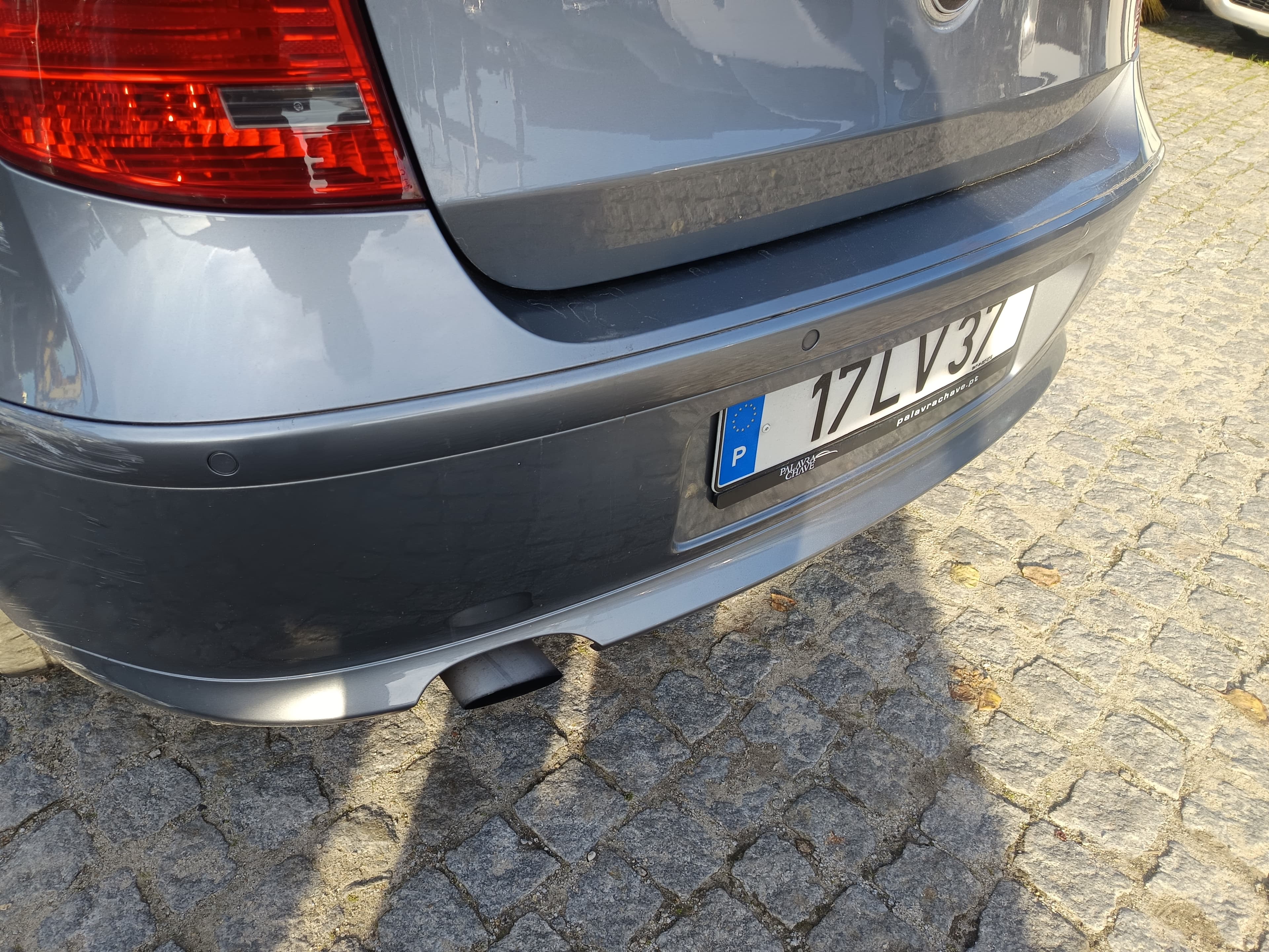 BMW 118d · Ano 2011 — imagem 14