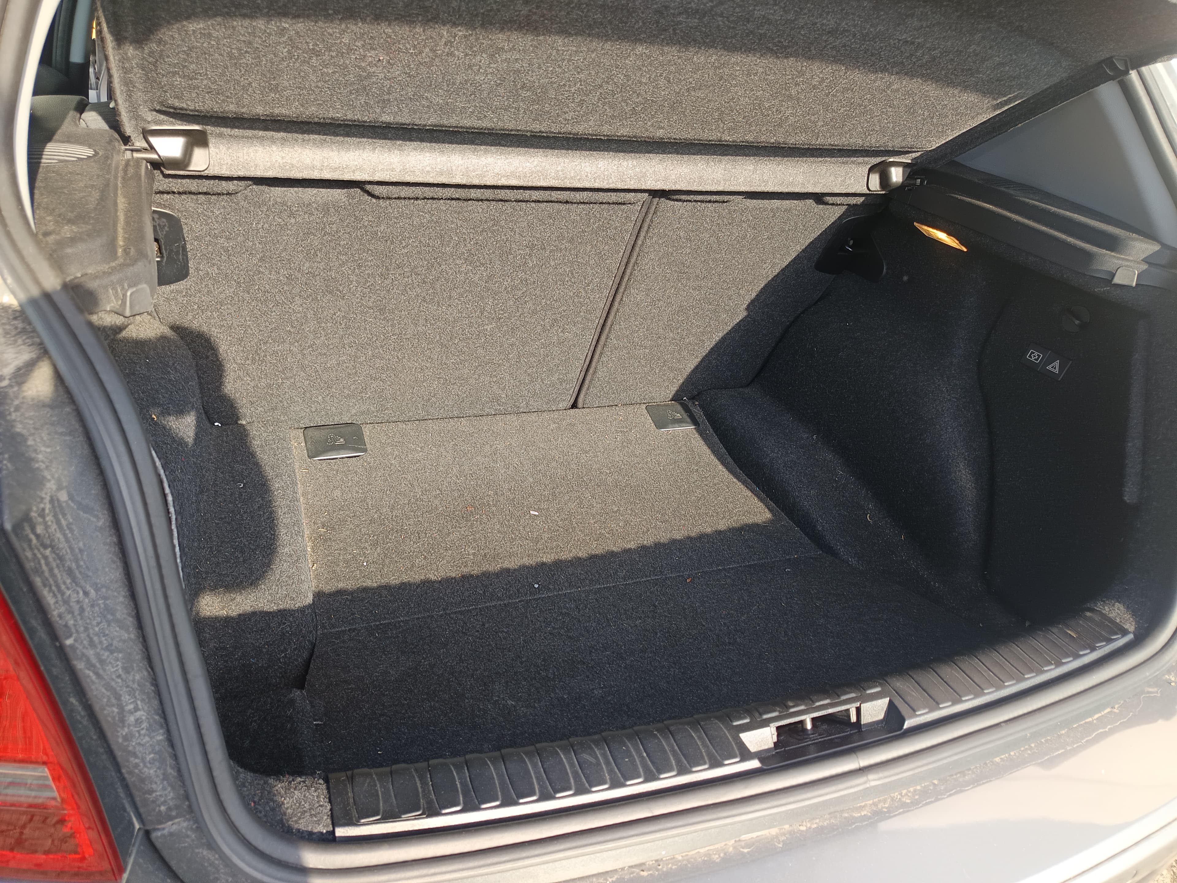 BMW 118d · Ano 2011 — imagem 15