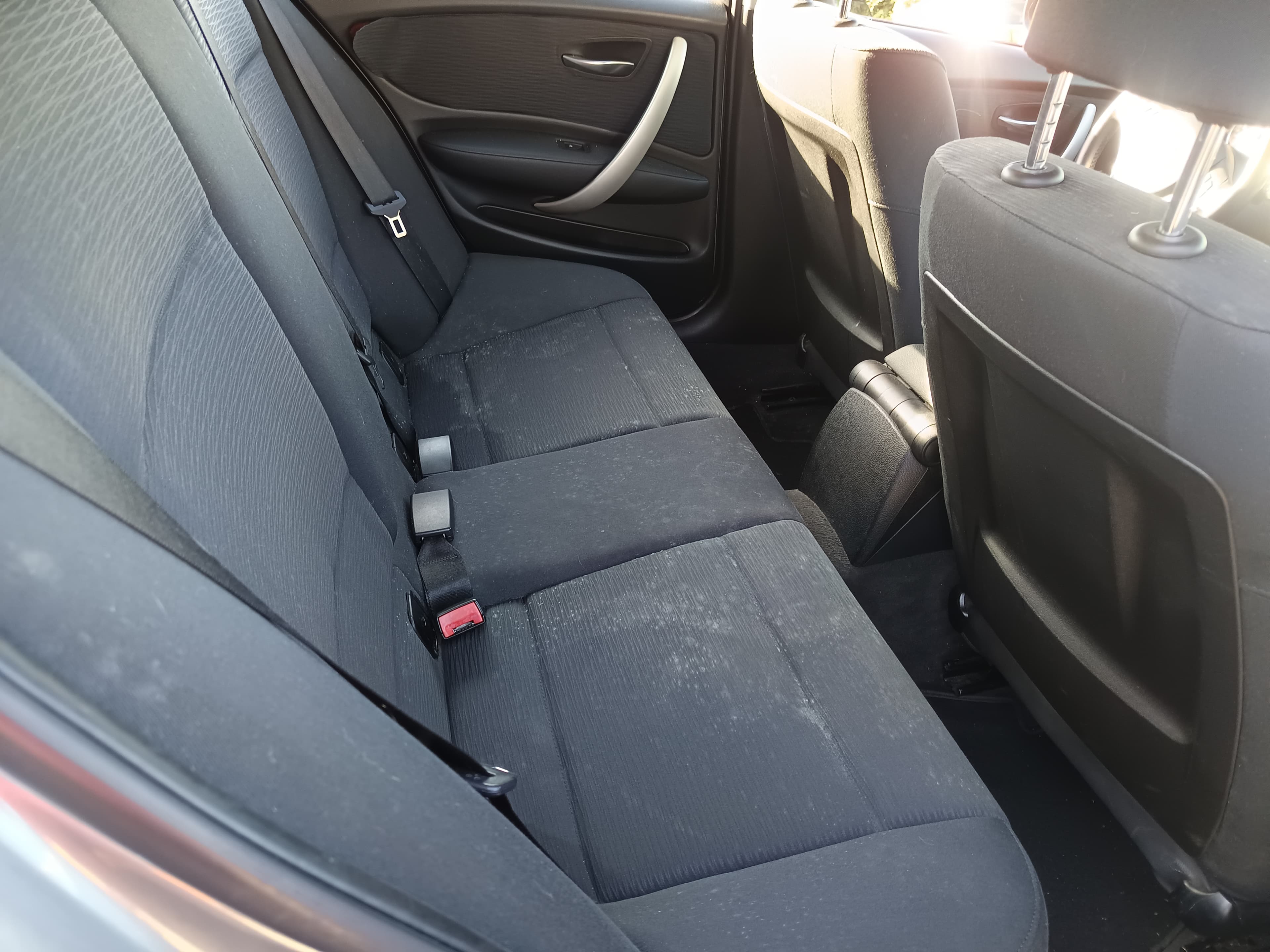 BMW 118d · Ano 2011 — imagem 22