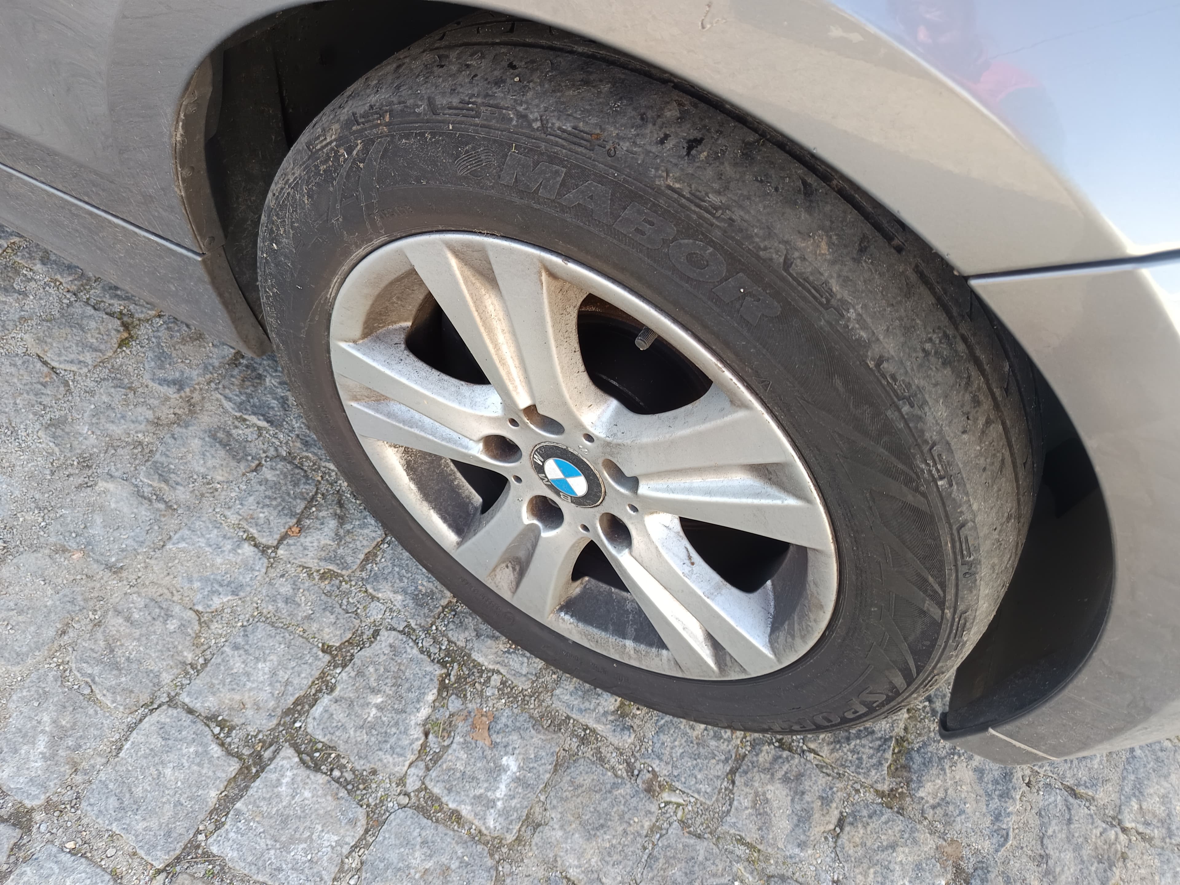 BMW 118d · Ano 2011 — imagem 8