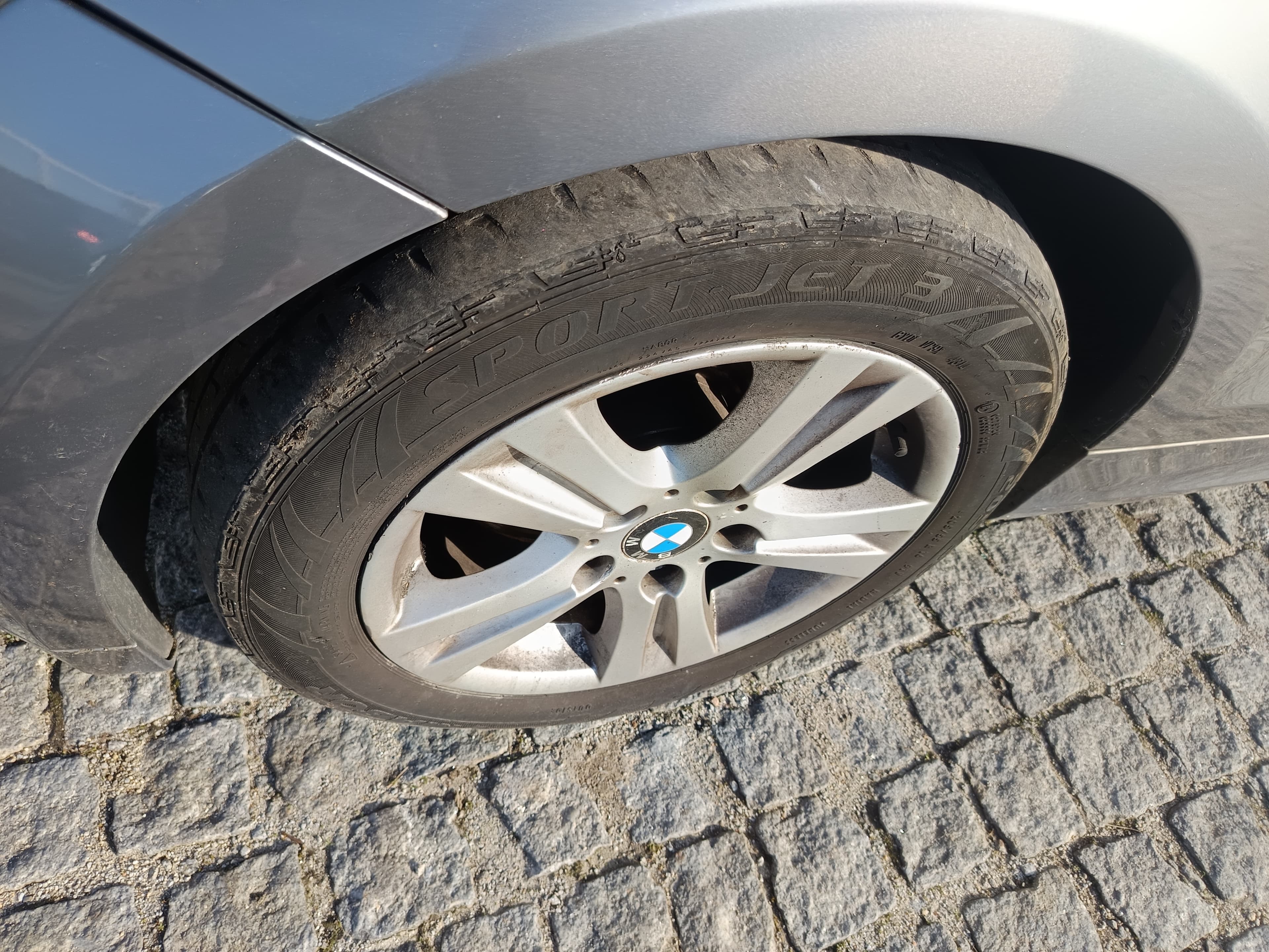 BMW 118d · Ano 2011 — imagem 13
