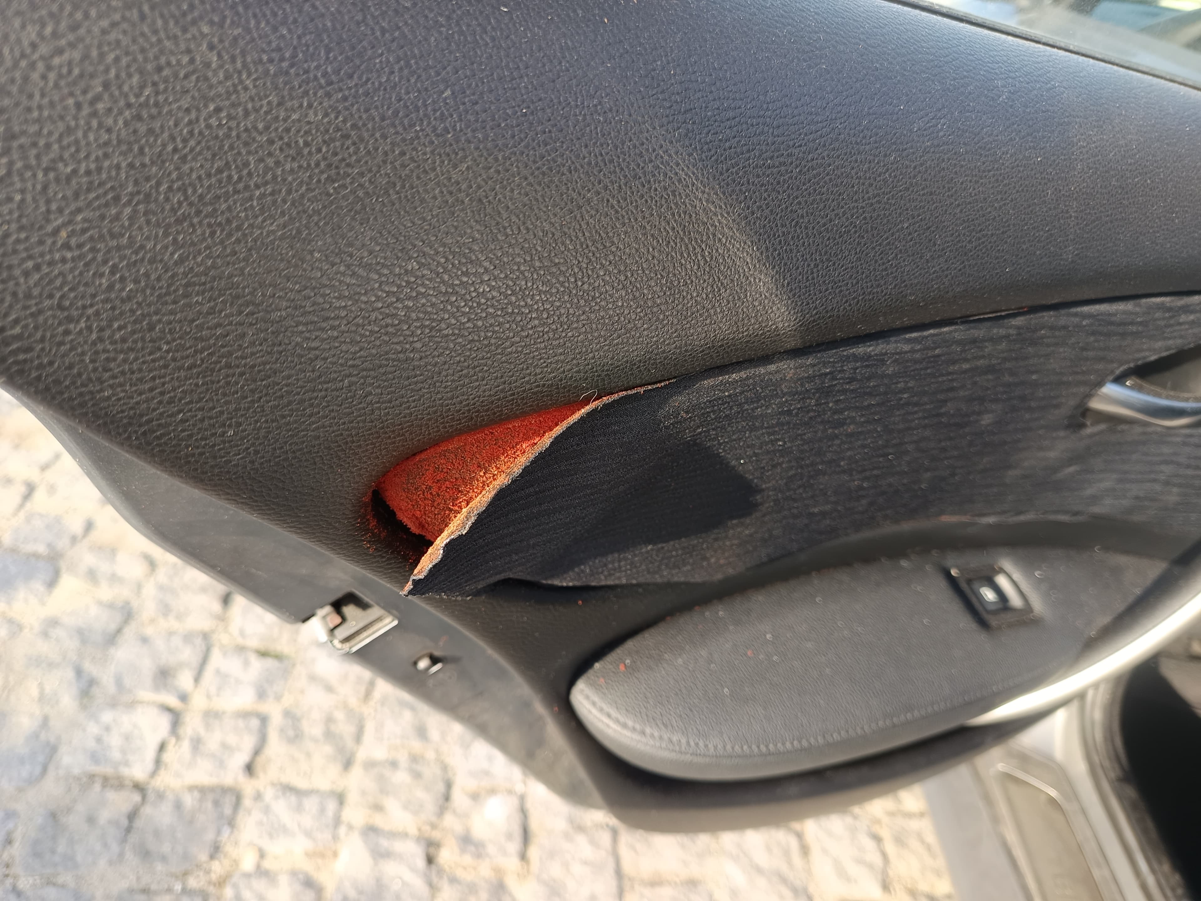 BMW 118d · Ano 2011 — imagem 27