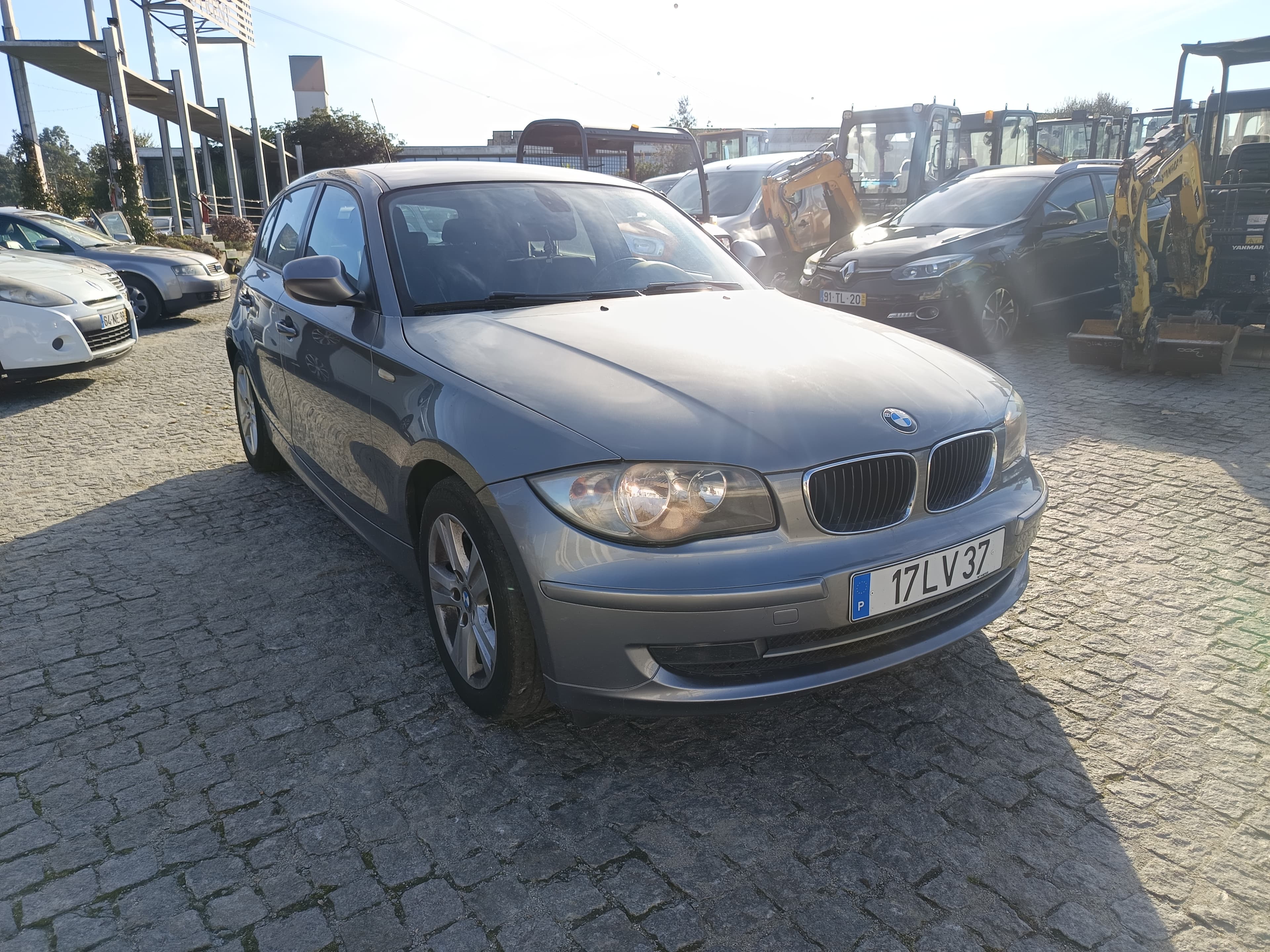 BMW 118d · Ano 2011 — imagem 3
