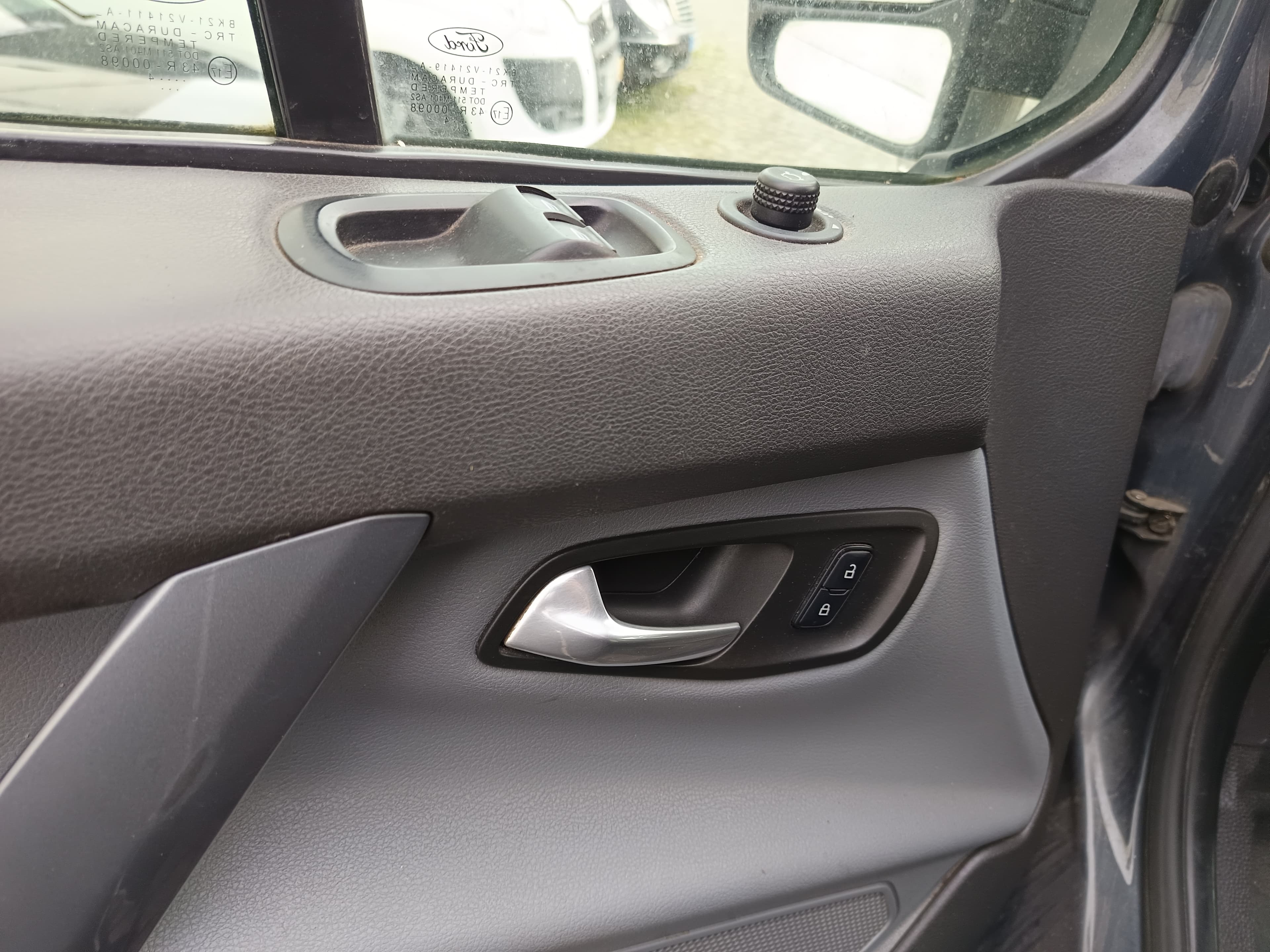 Ford Transit Custom · Ano 2014 — imagem 30