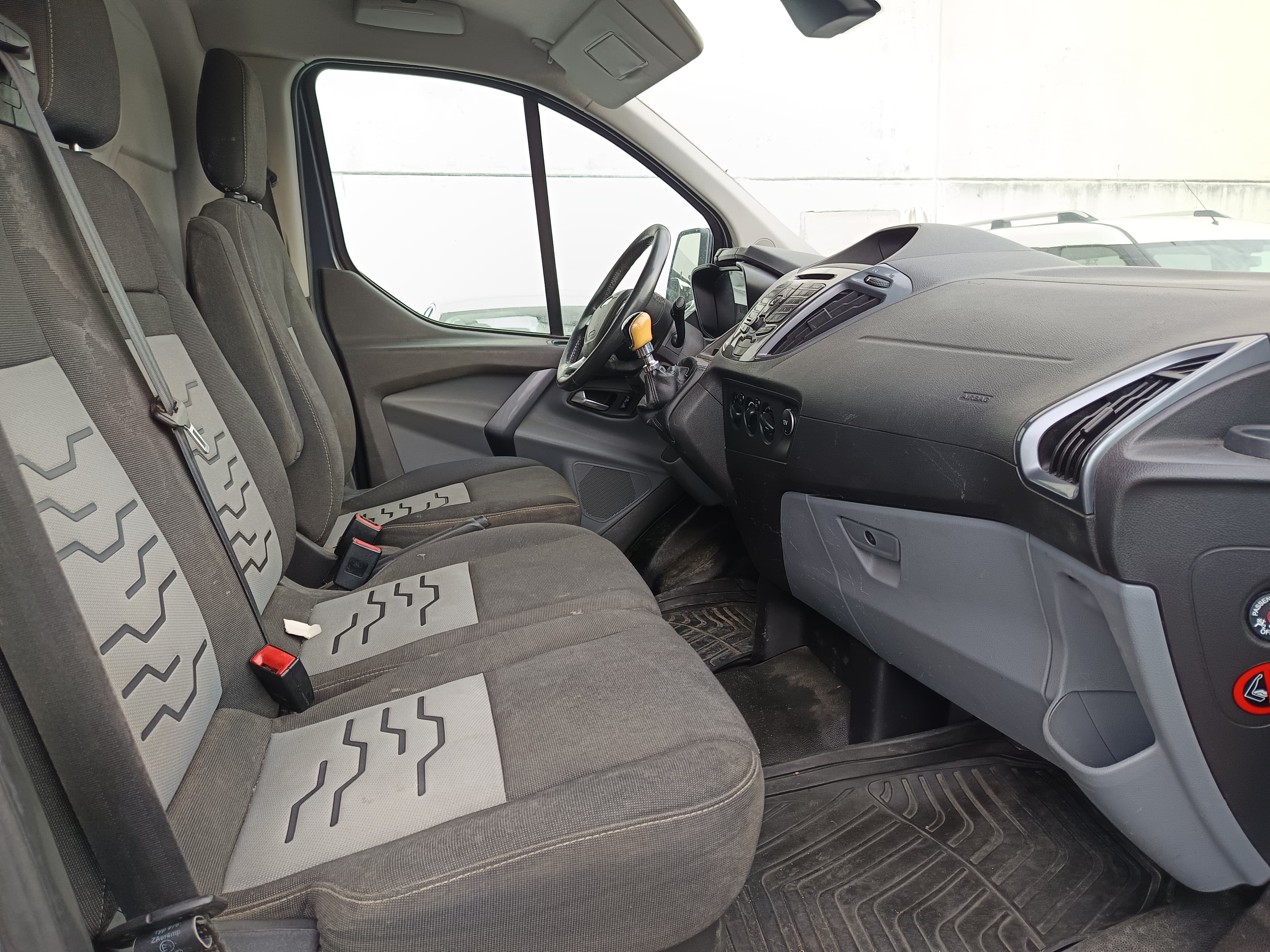 Ford Transit Custom · Ano 2014 — imagem 26
