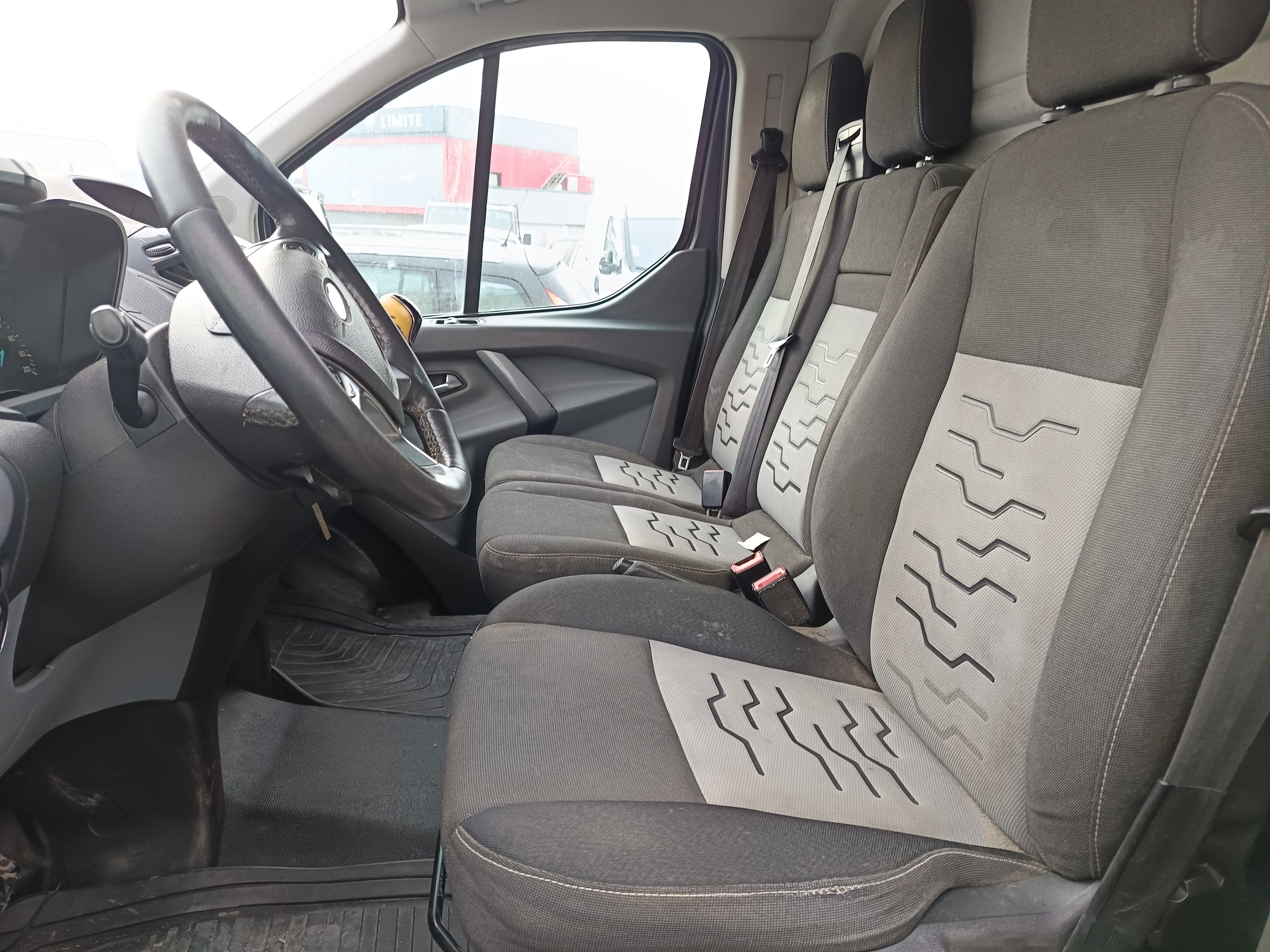 Ford Transit Custom · Ano 2014 — imagem 32