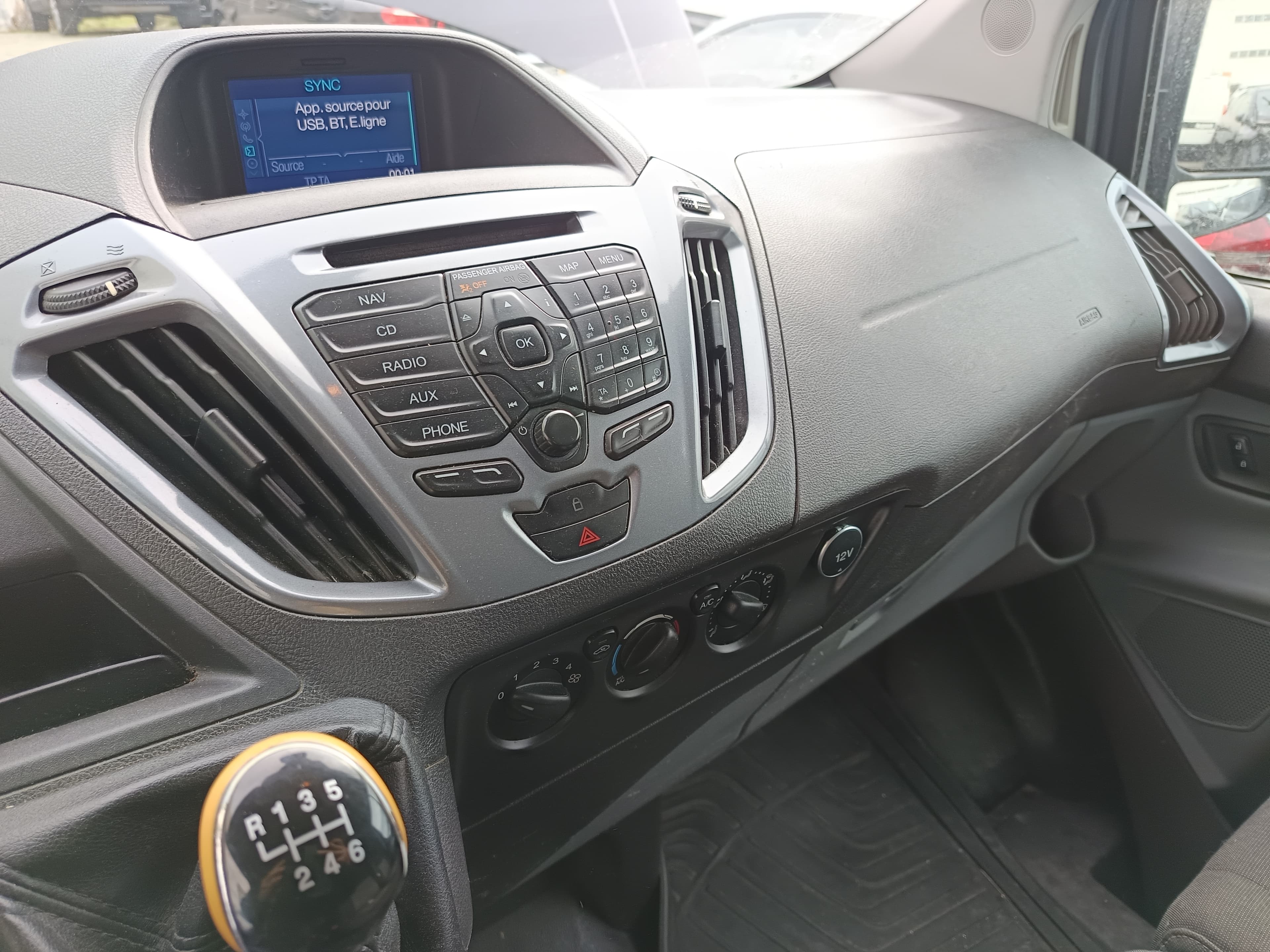 Ford Transit Custom · Ano 2014 — imagem 34