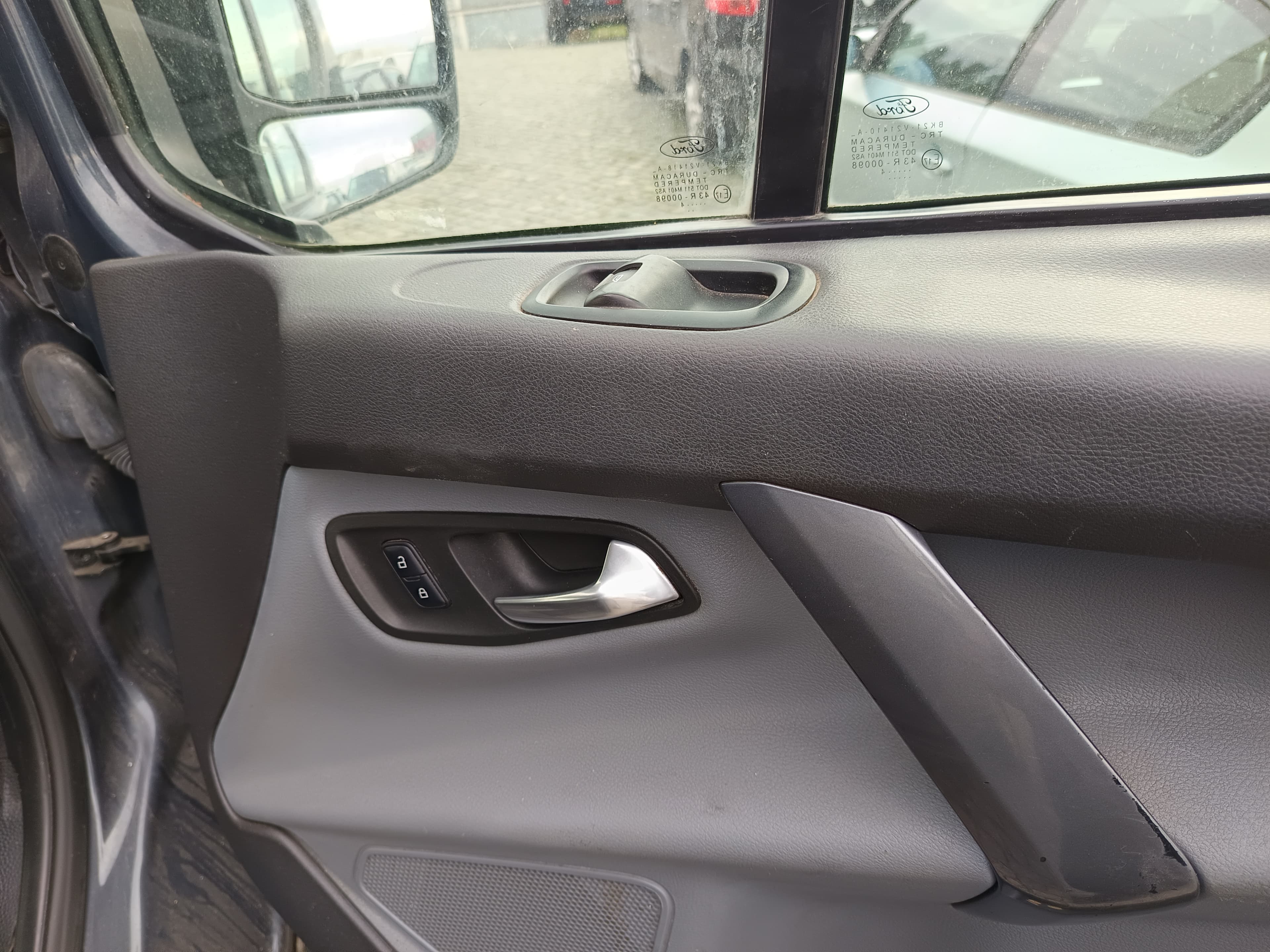 Ford Transit Custom · Ano 2014 — imagem 25