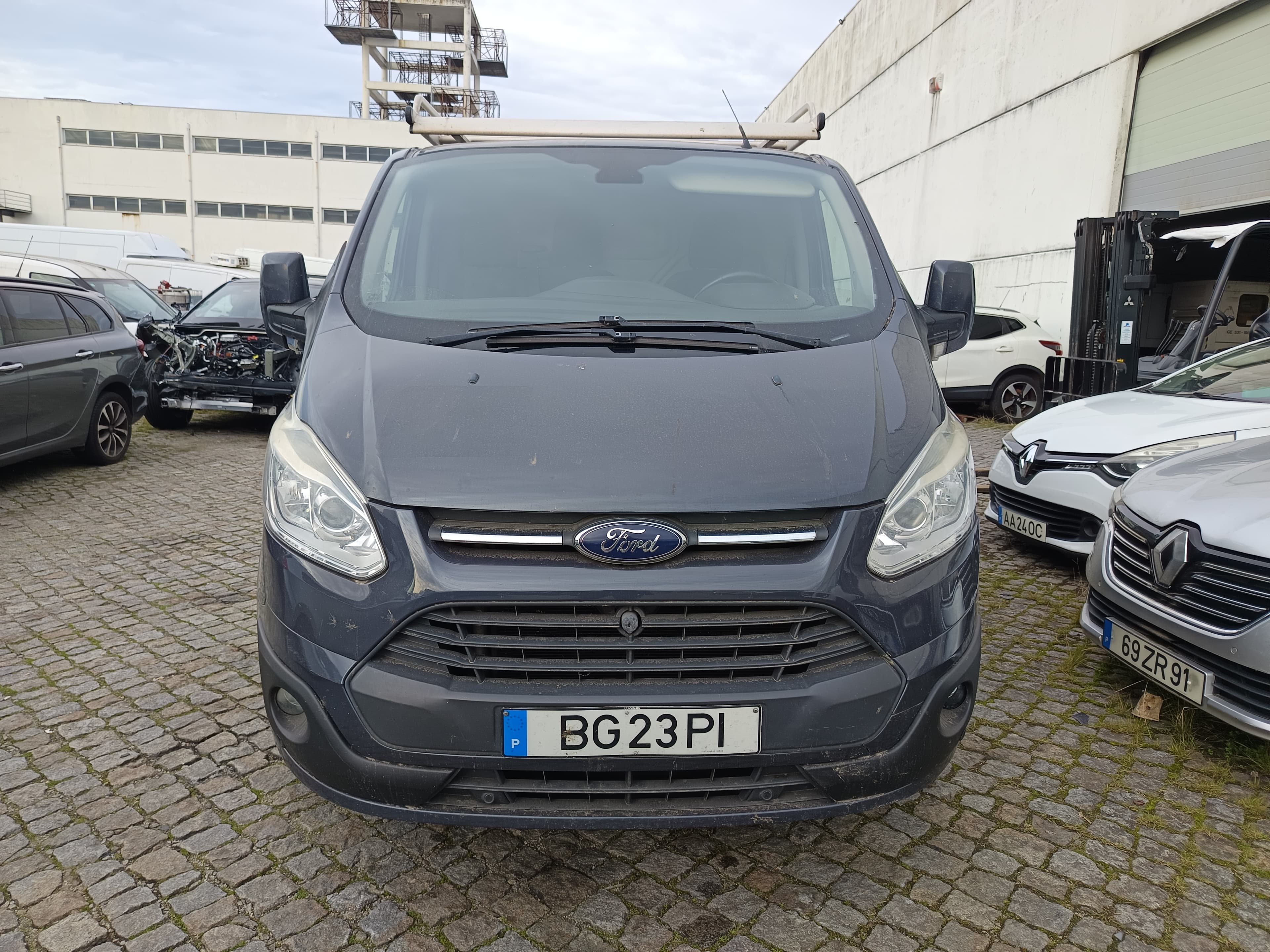 Ford Transit Custom · Ano 2014 — imagem 2