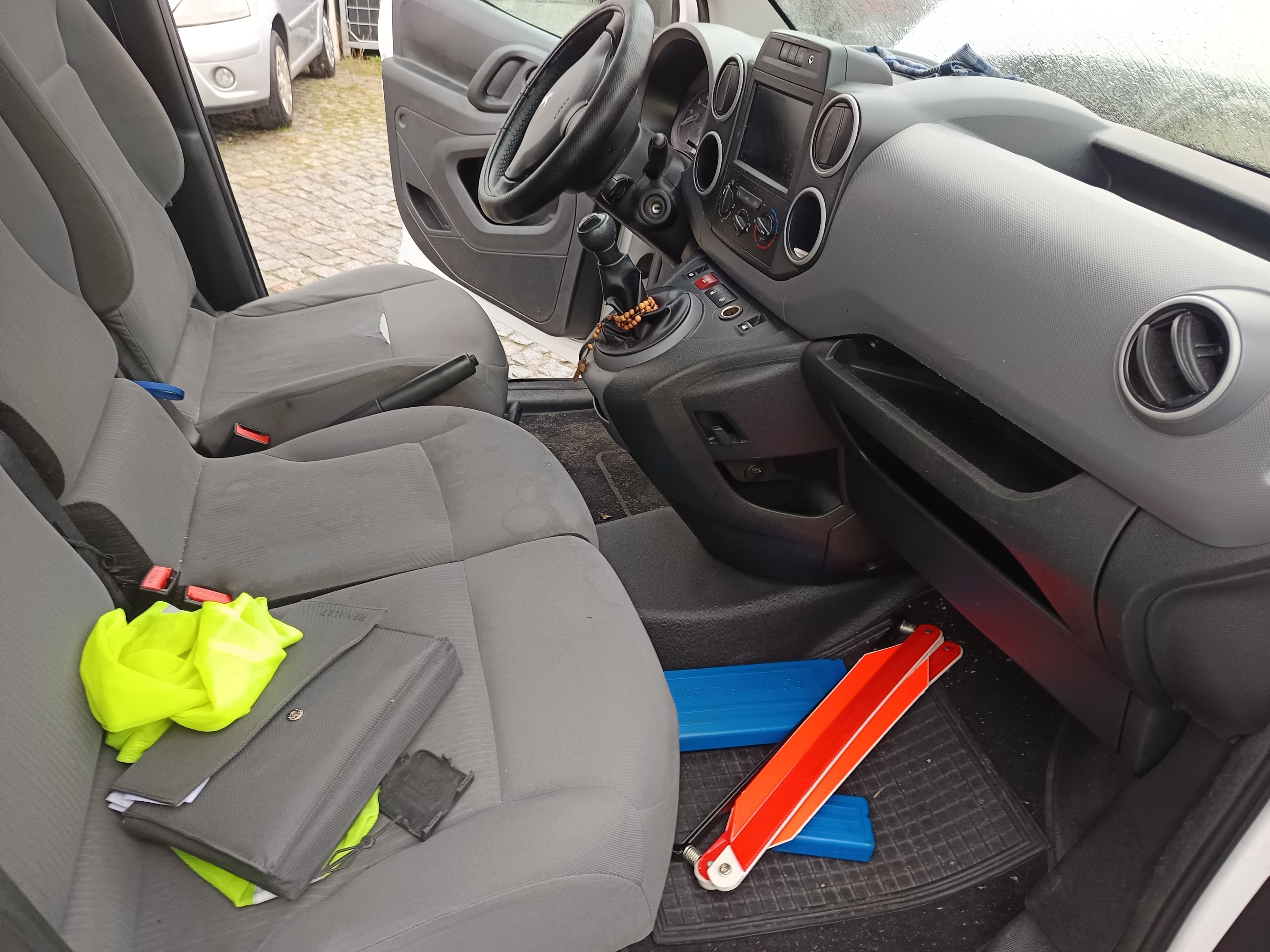 Peugeot Partner · Ano 2016 — imagem 25