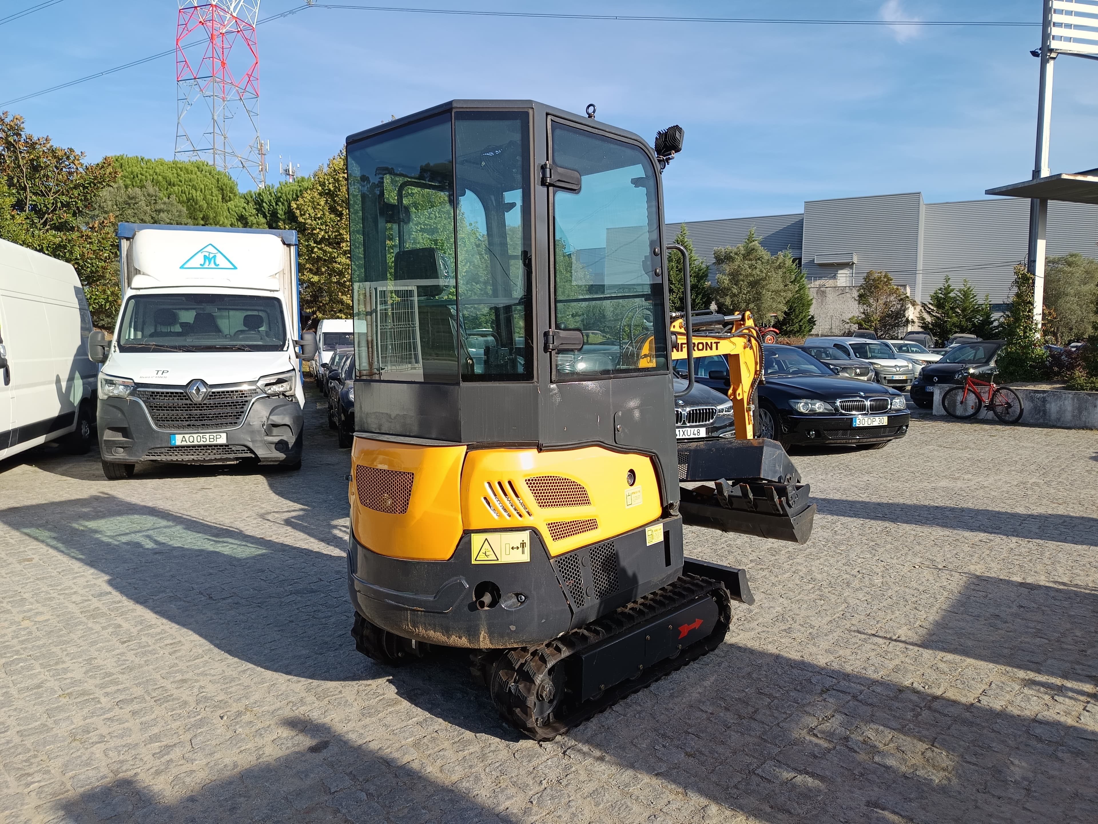 Mini Giratória Infront YFE16 · Ano 2022 — imagem 3