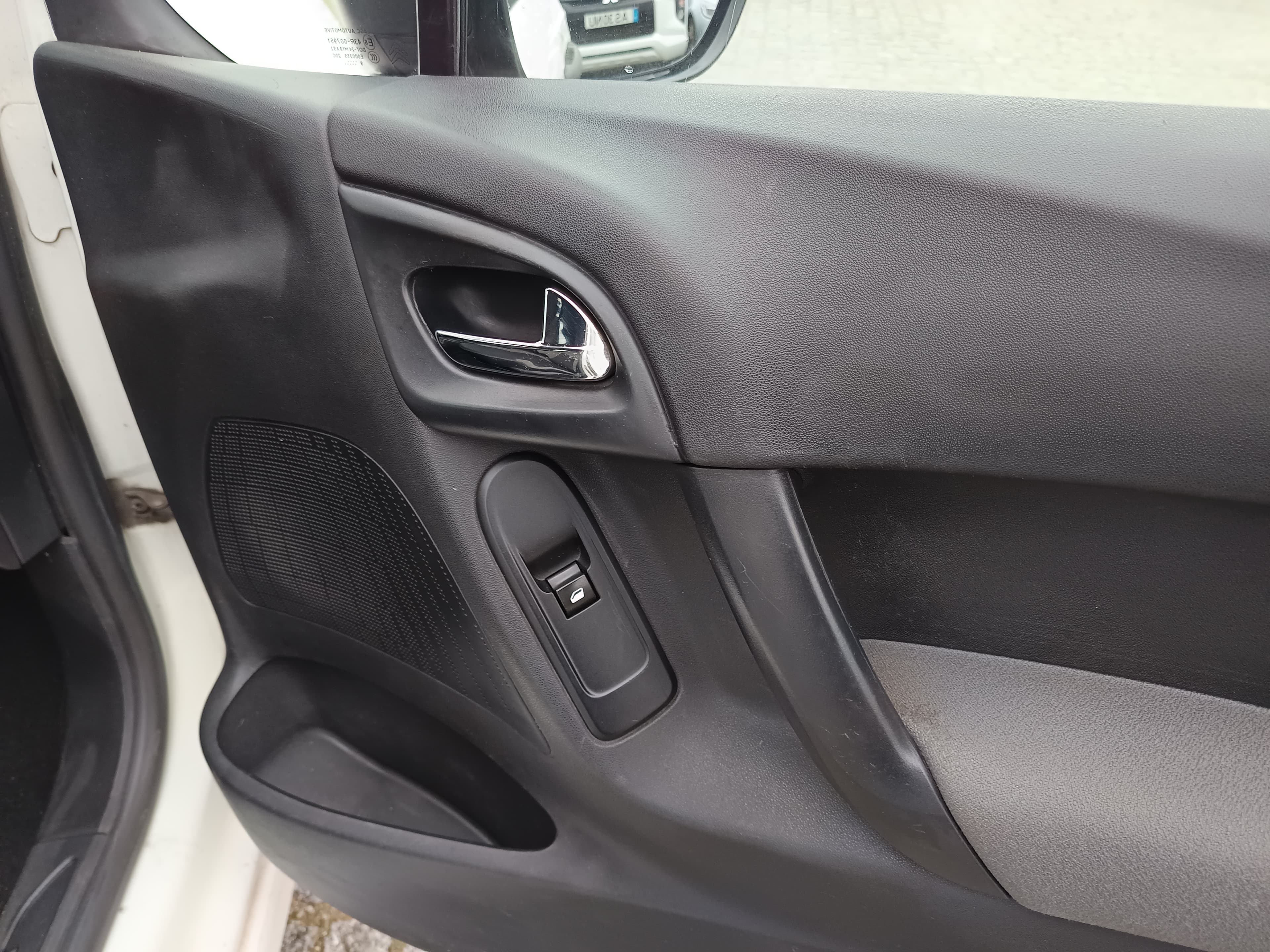 Citroën C3 · Ano 2010 — imagem 21