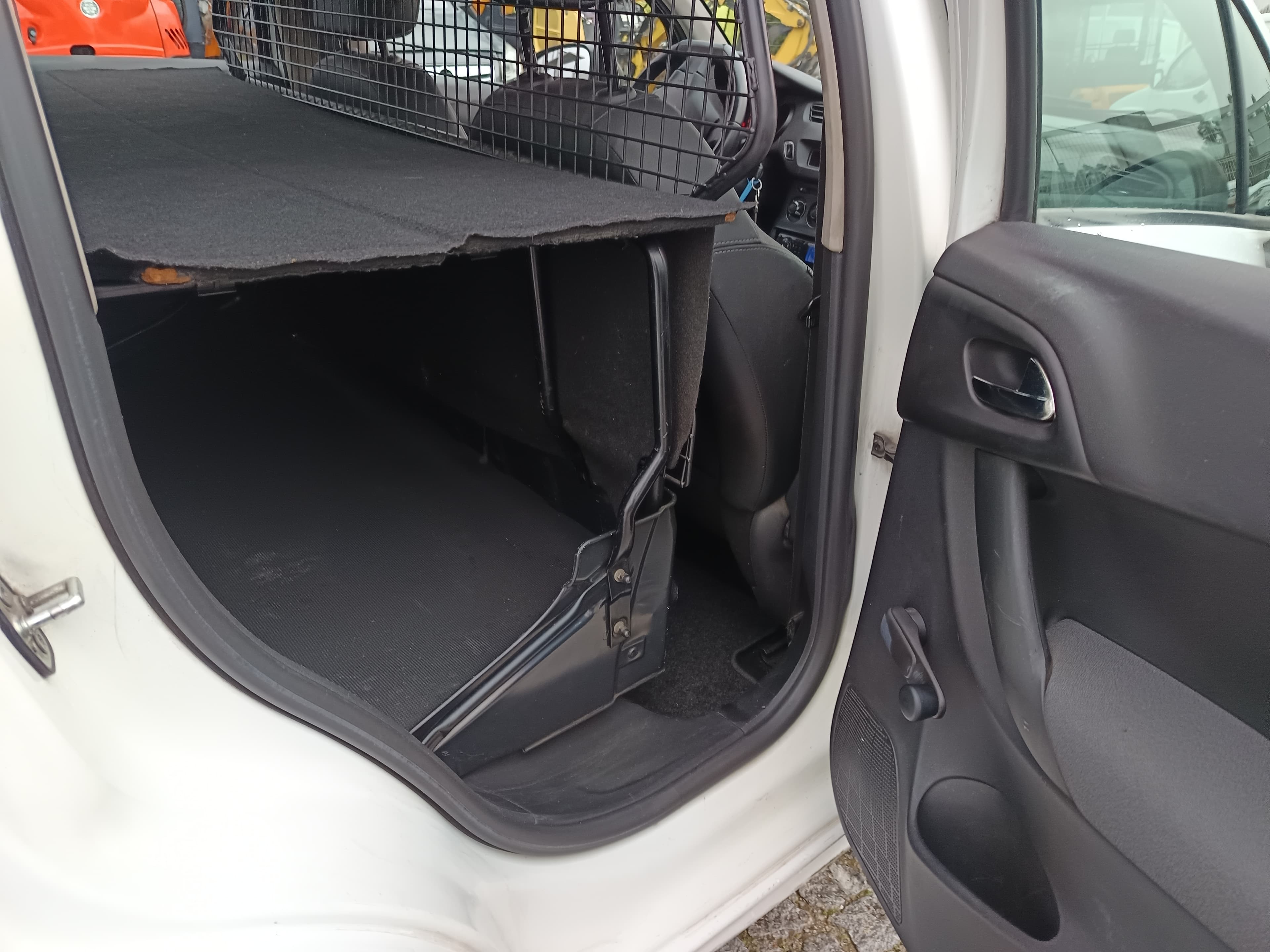 Citroën C3 · Ano 2010 — imagem 18