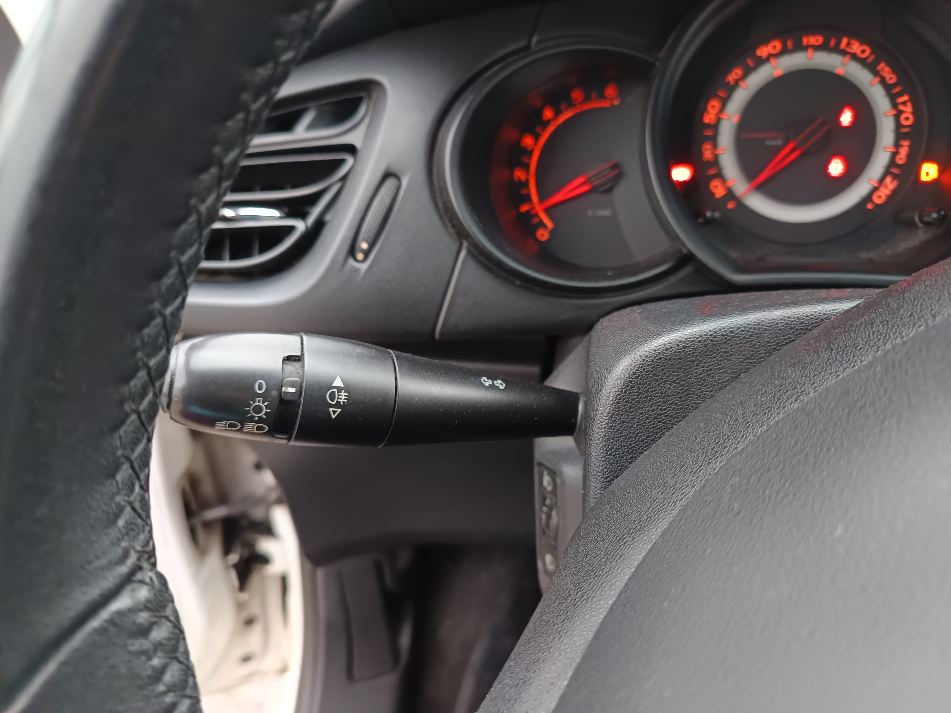 Citroën C3 · Ano 2010 — imagem 36
