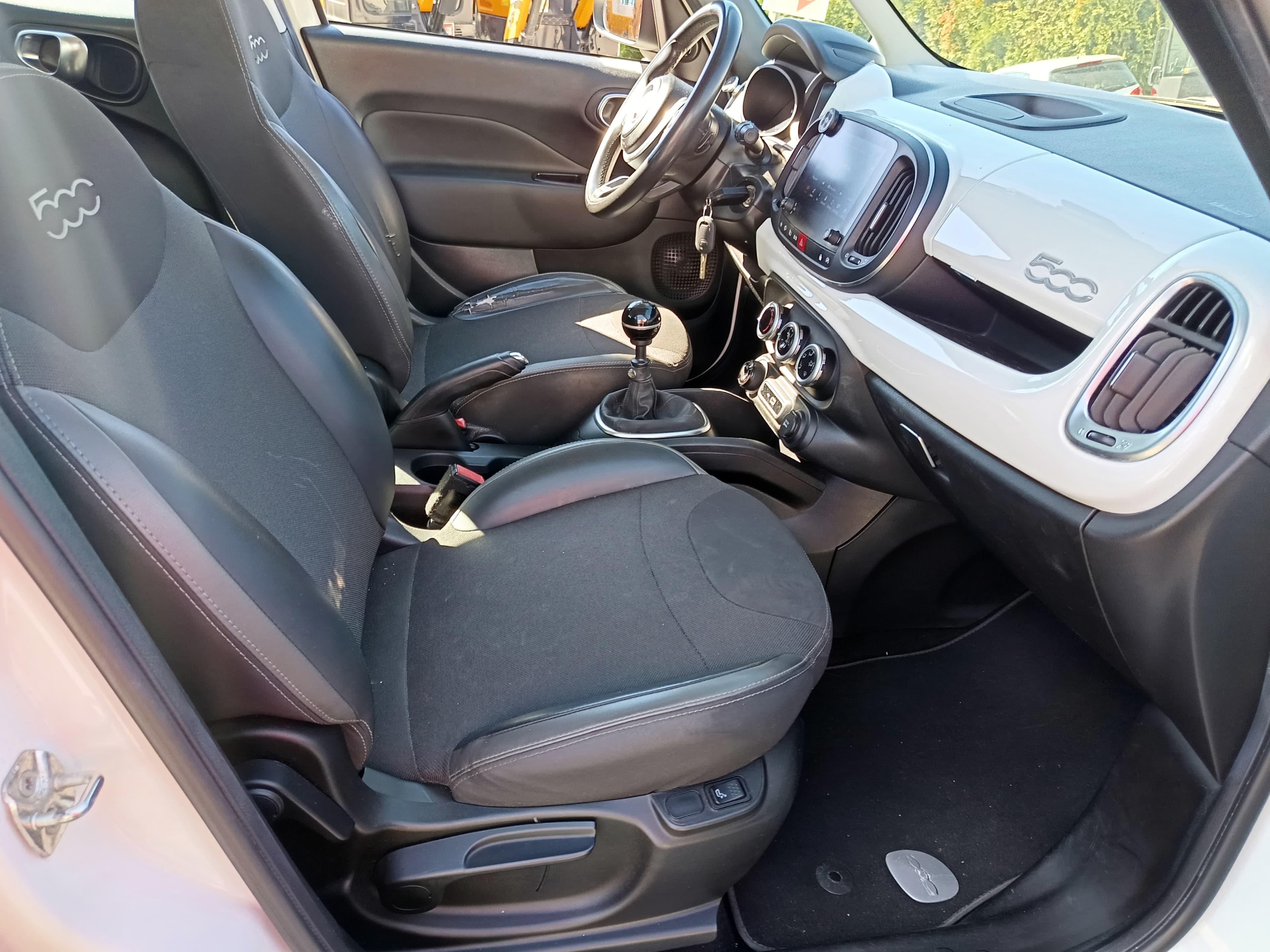 Fiat 500 L · Ano 2019 — imagen 25