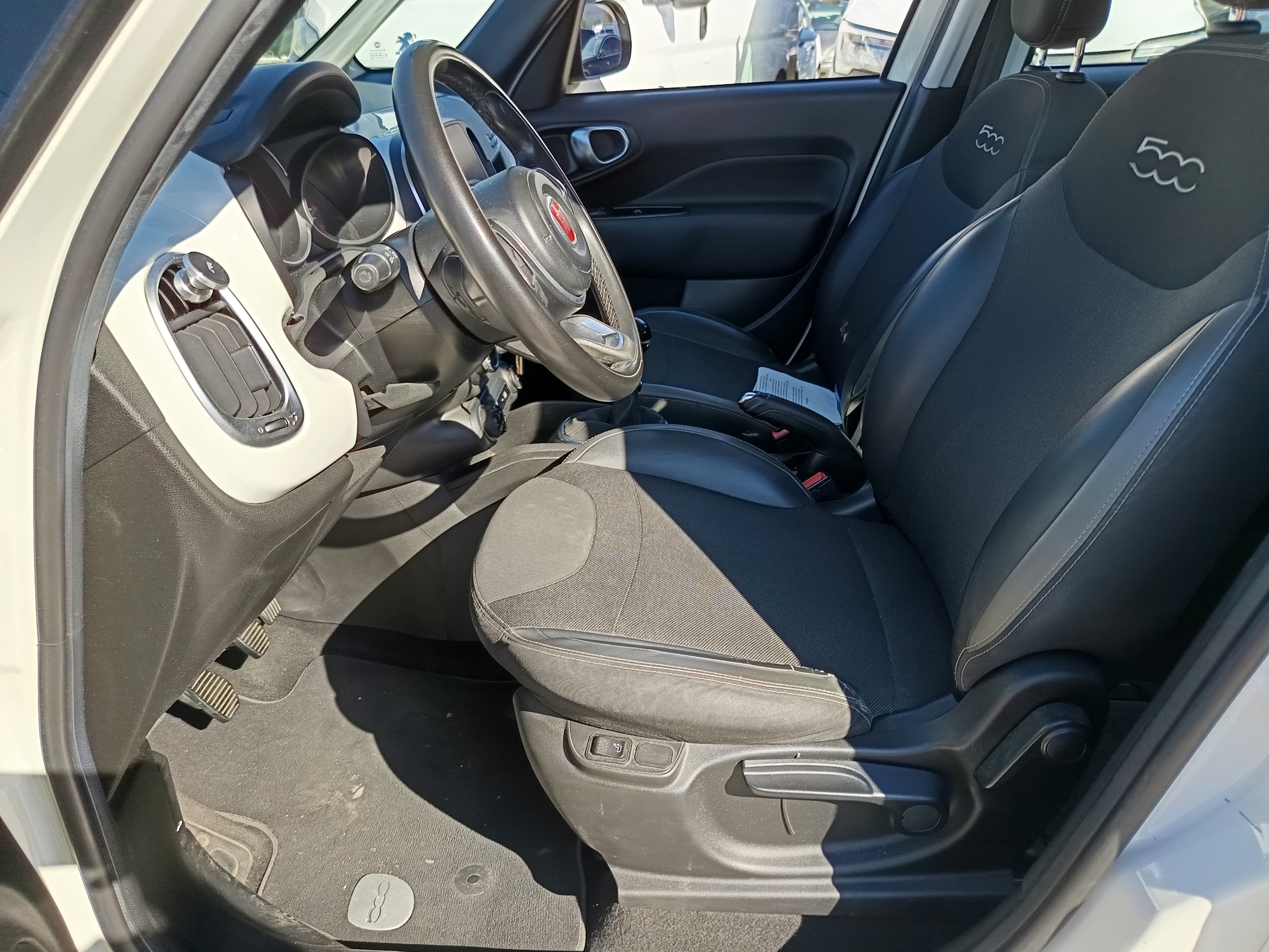 Fiat 500 L · Ano 2019 — imagen 31