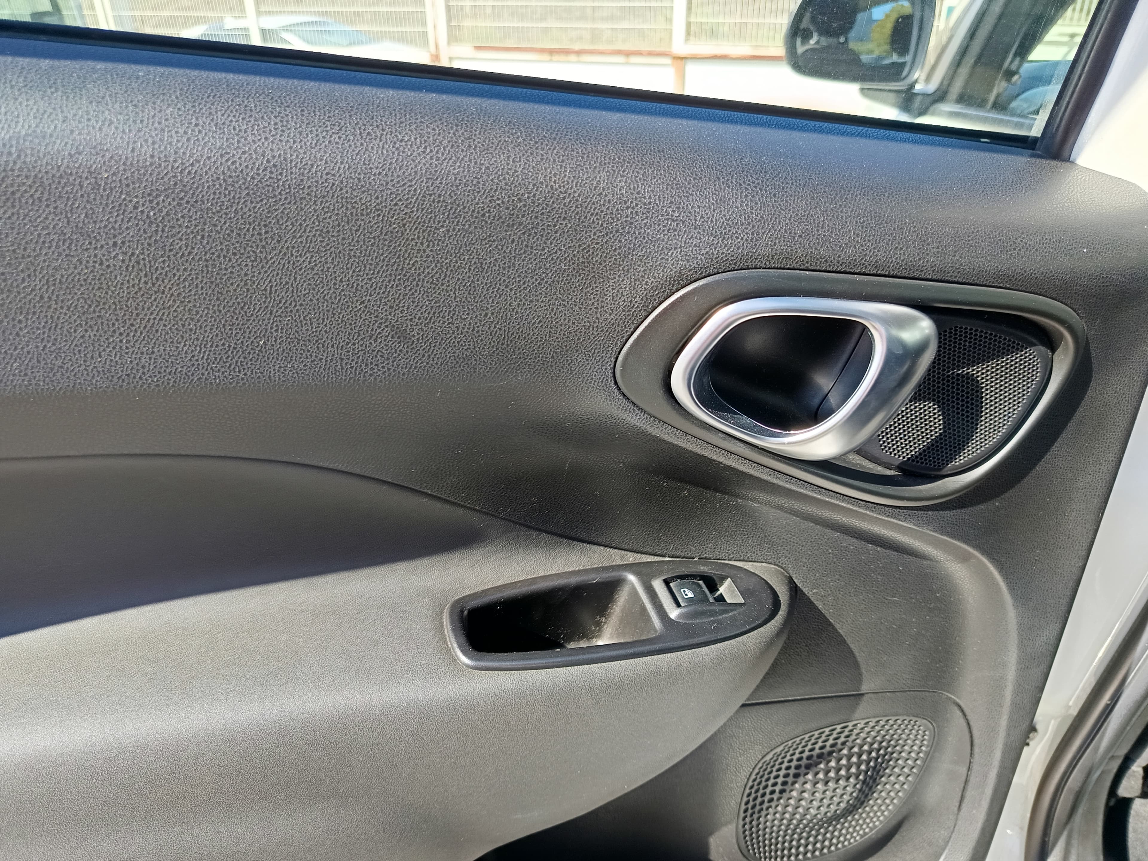 Fiat 500 L · Ano 2019 — imagen 27