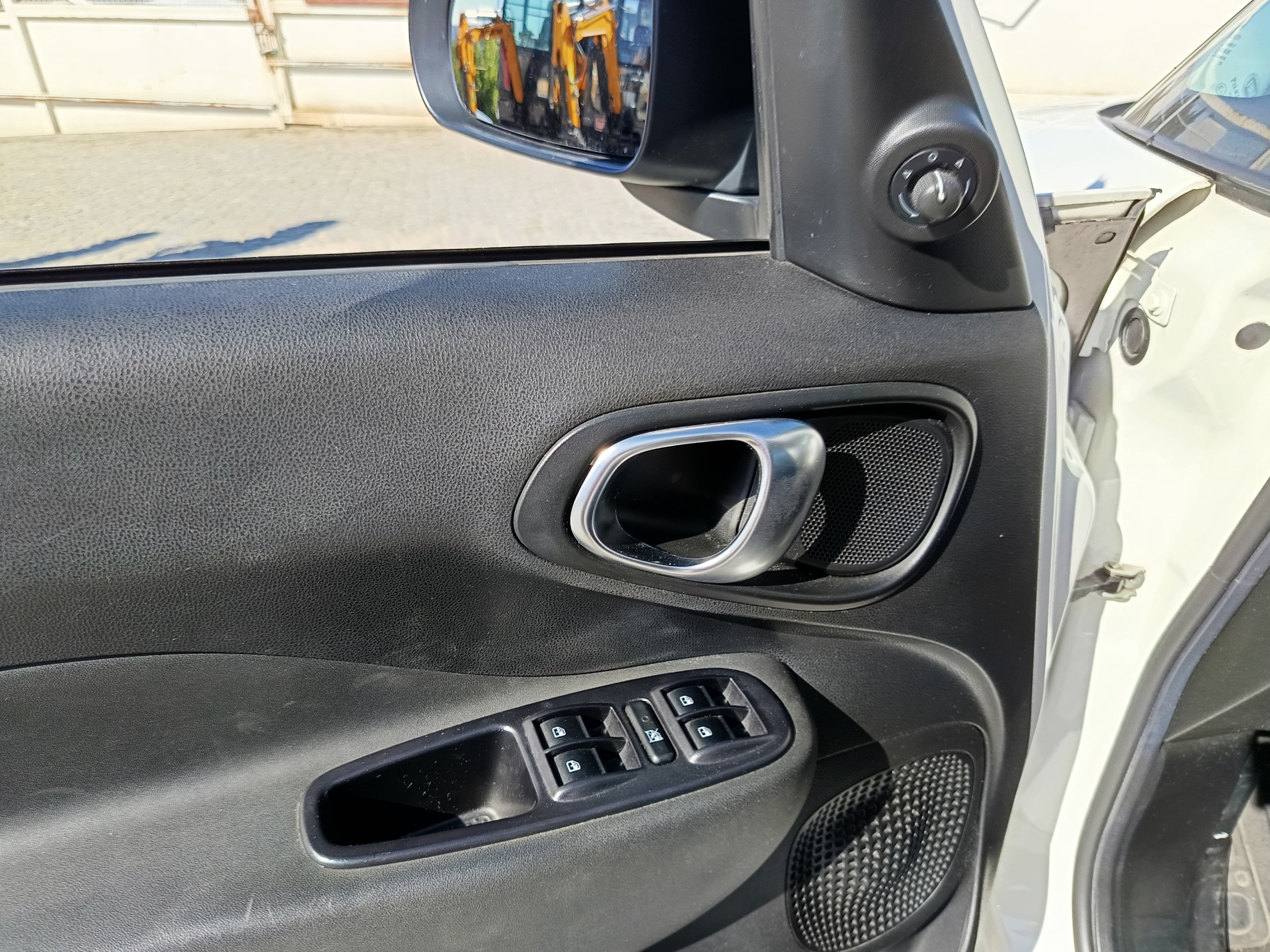 Fiat 500 L · Ano 2019 — imagen 30
