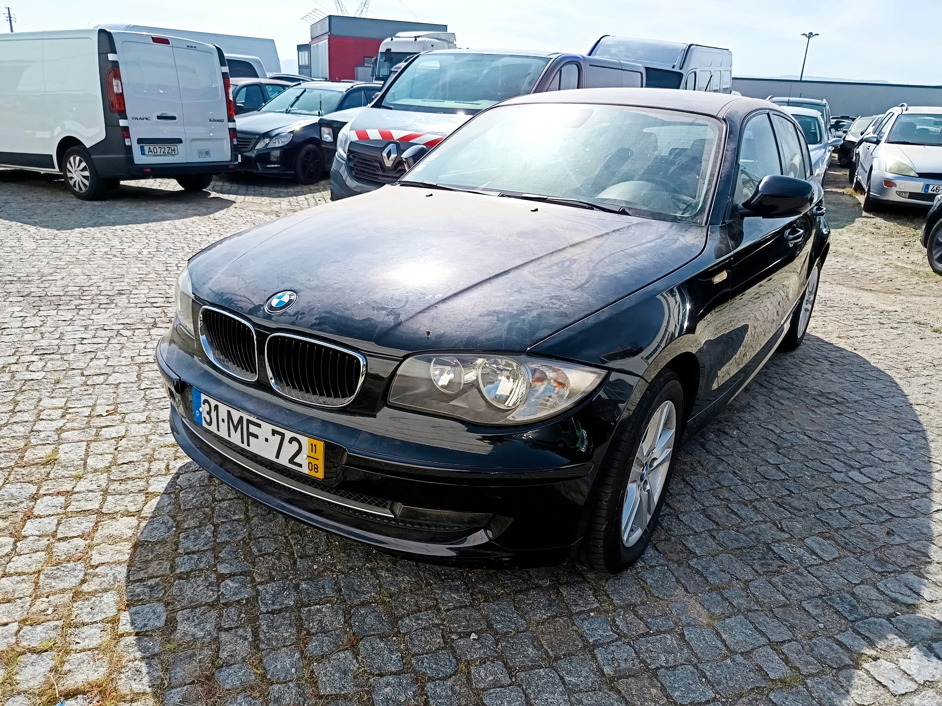 BMW 118d · Ano 2011 — imagem 1