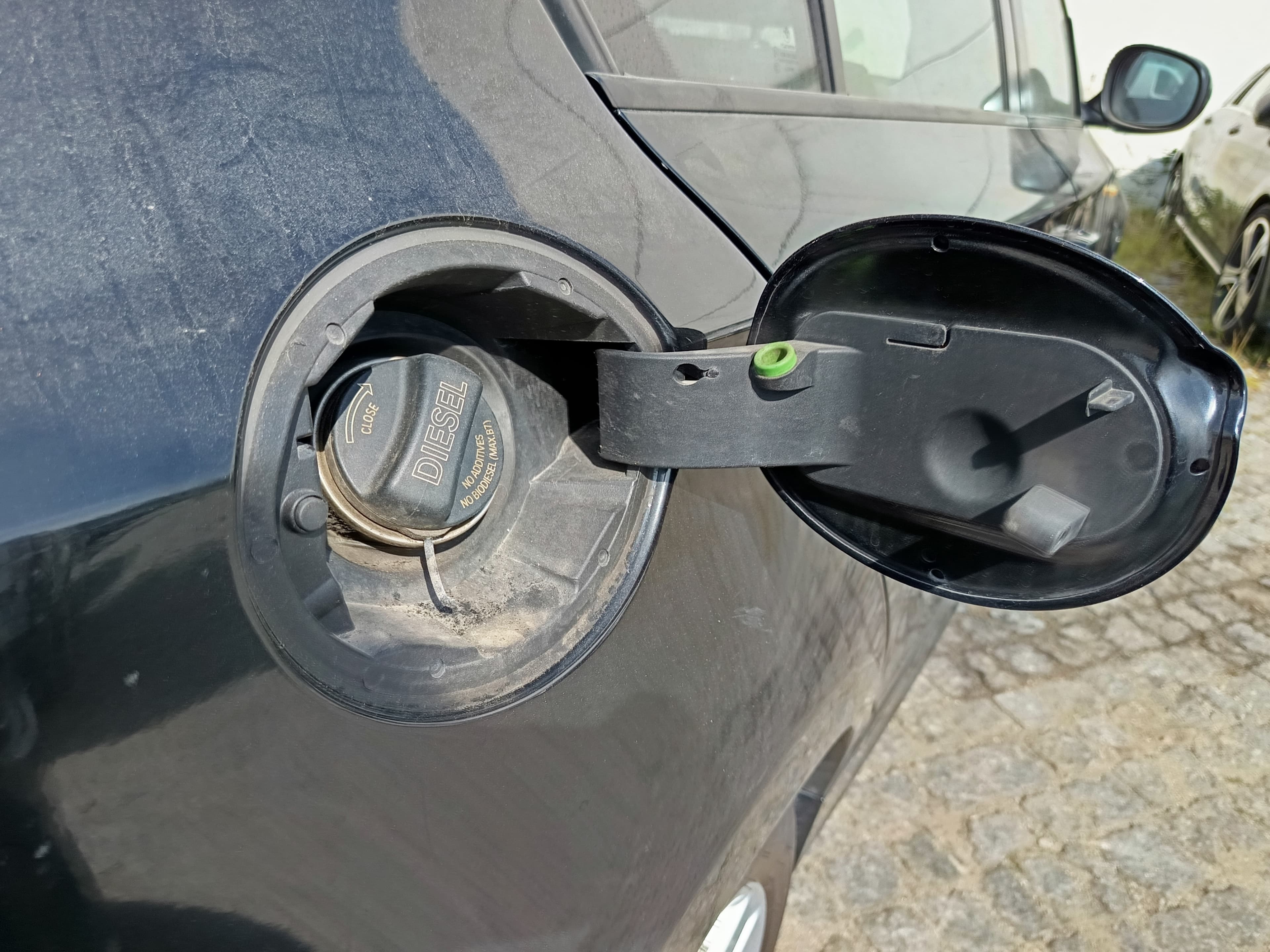 BMW 118d · Ano 2011 — imagem 22