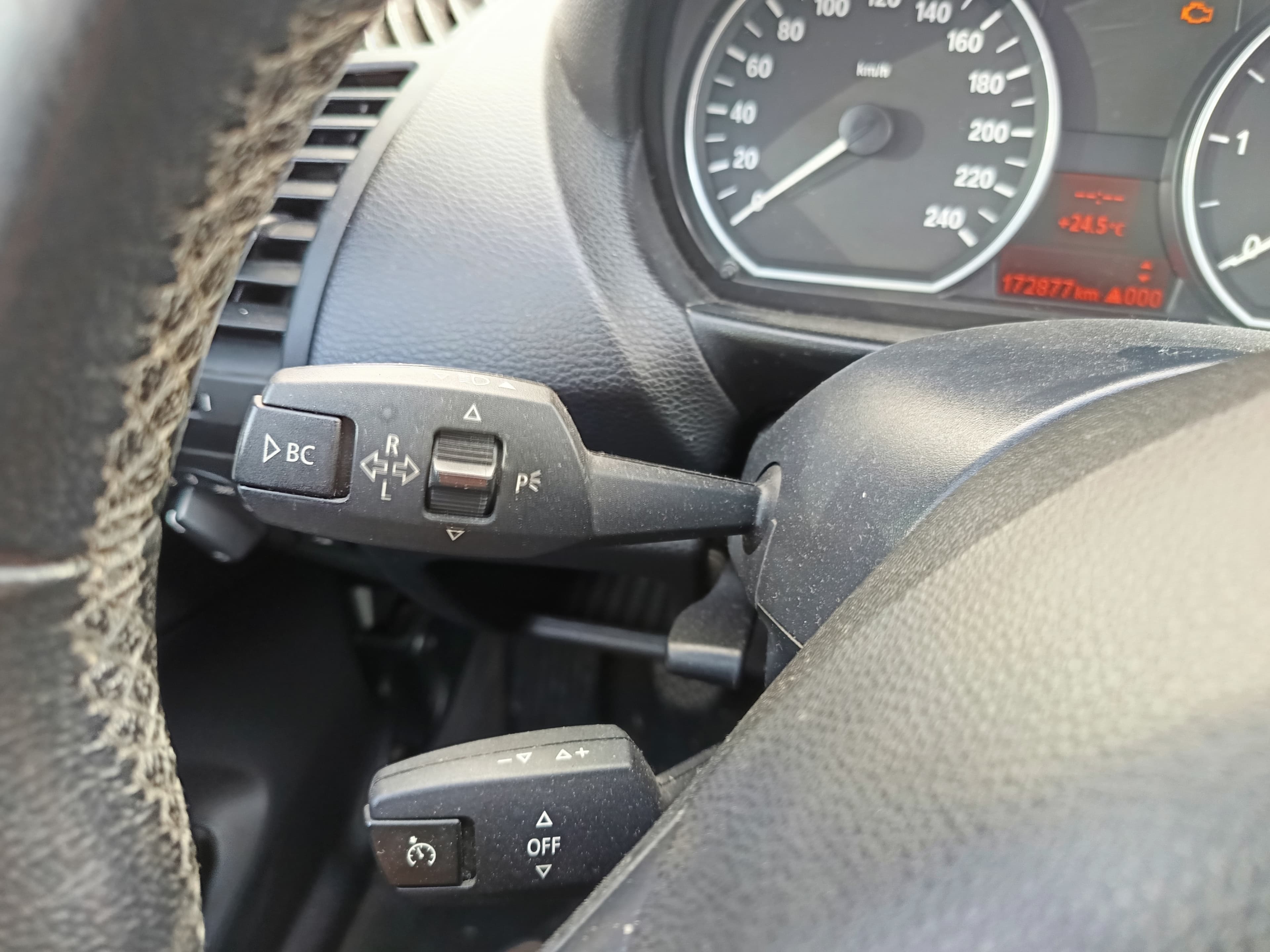 BMW 118d · Ano 2011 — imagem 13