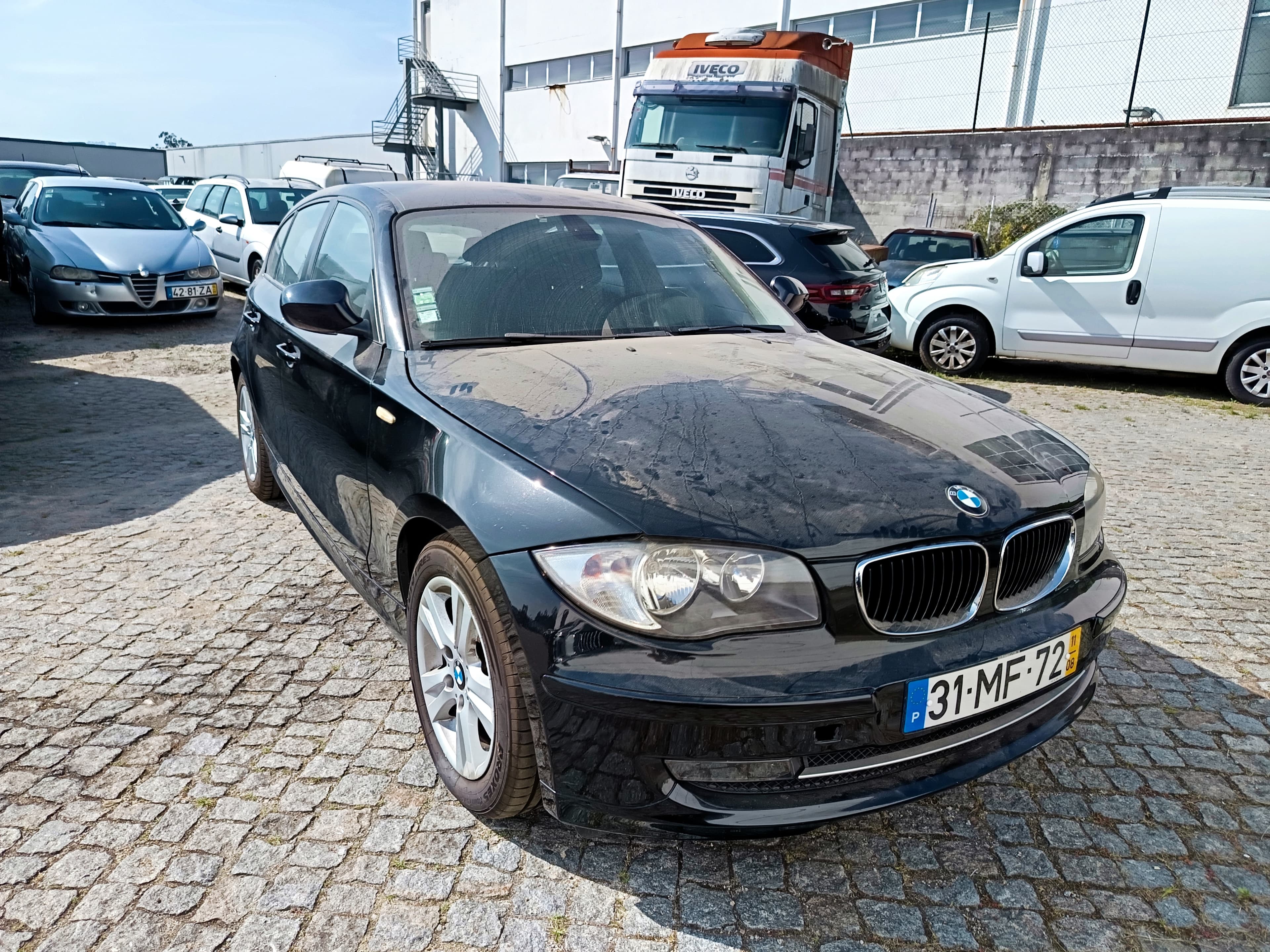 BMW 118d · Ano 2011 — imagem 3