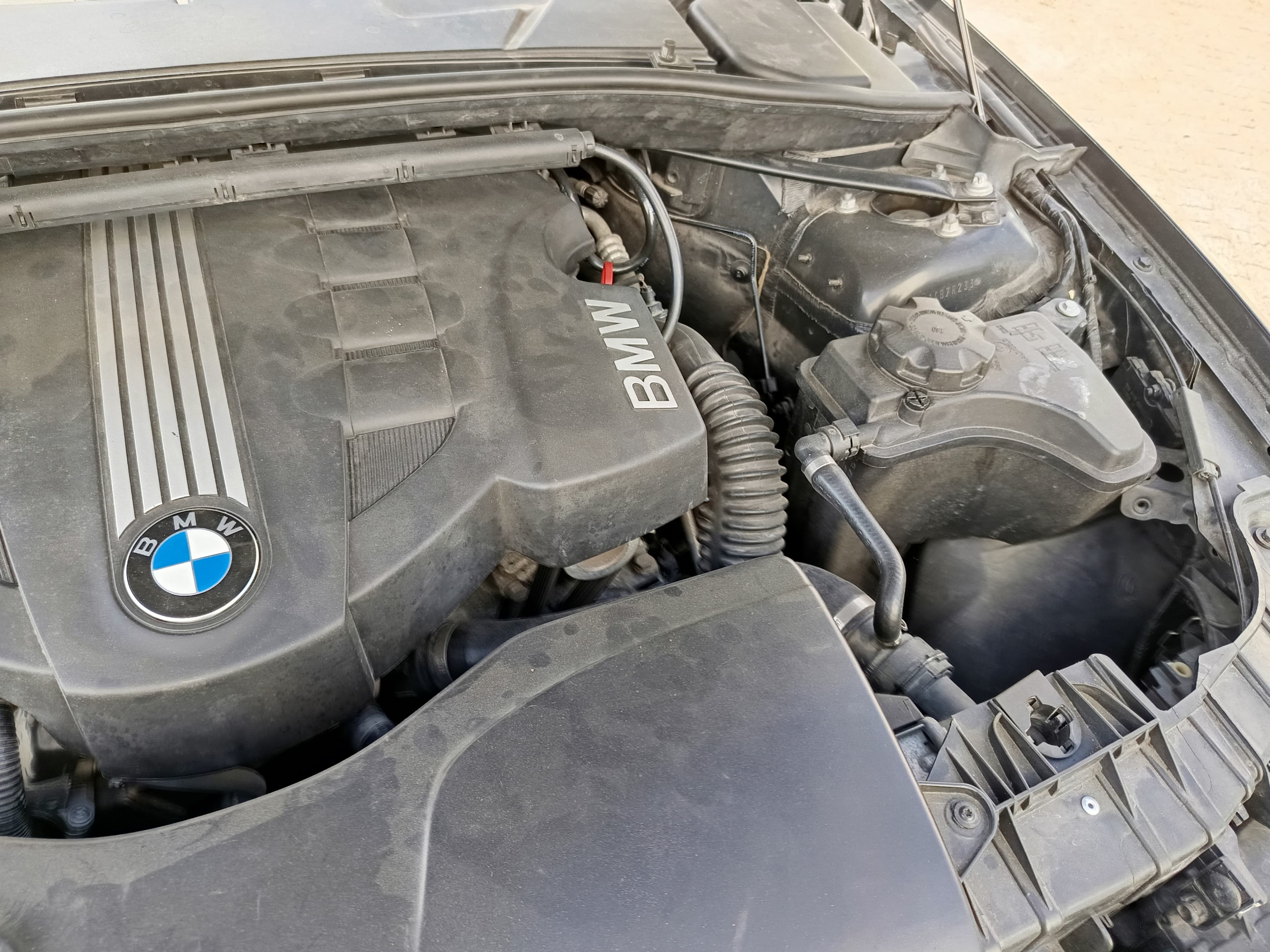 BMW 118d · Ano 2011 — imagem 18