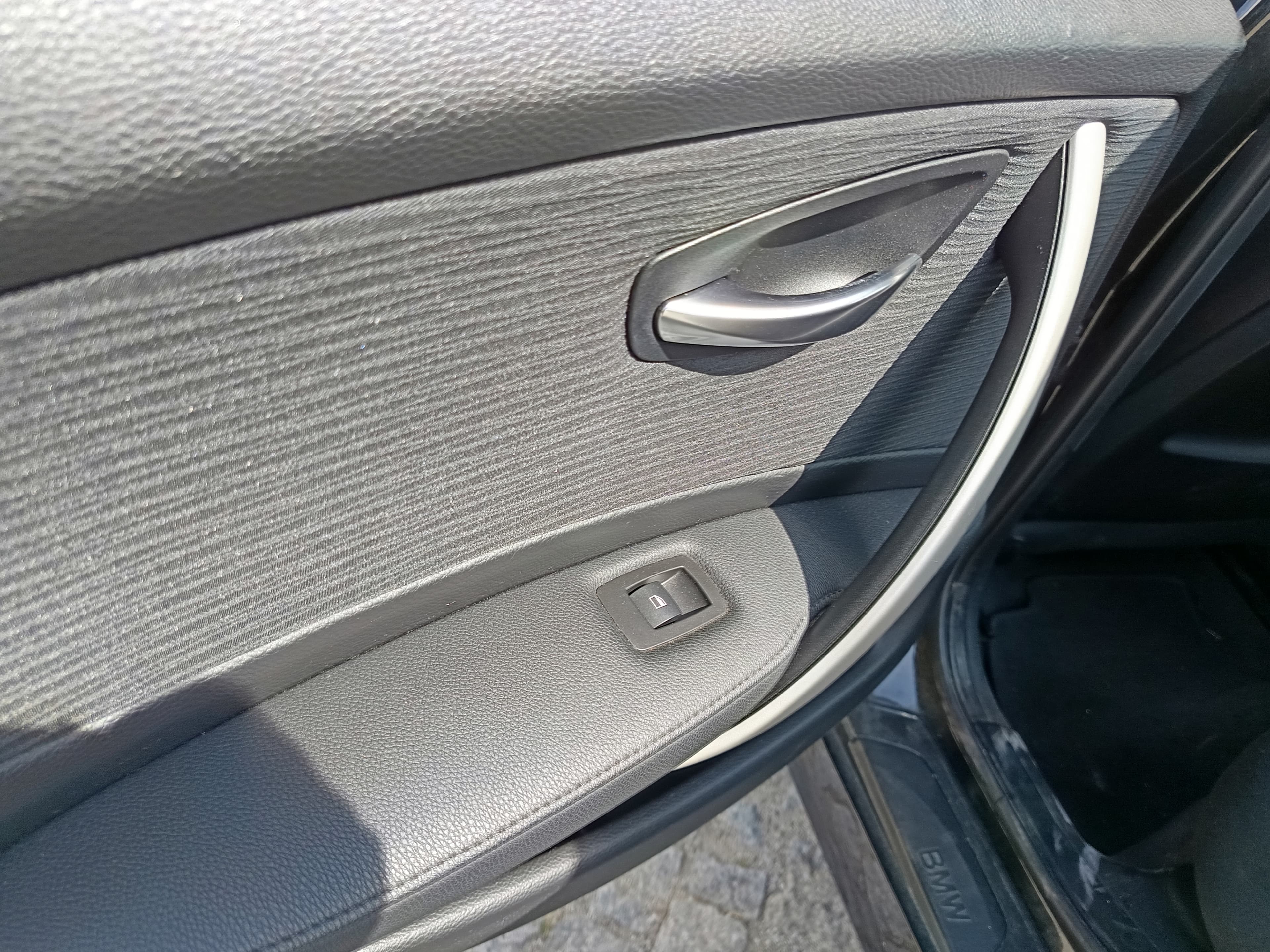 BMW 118d · Ano 2011 — imagem 35