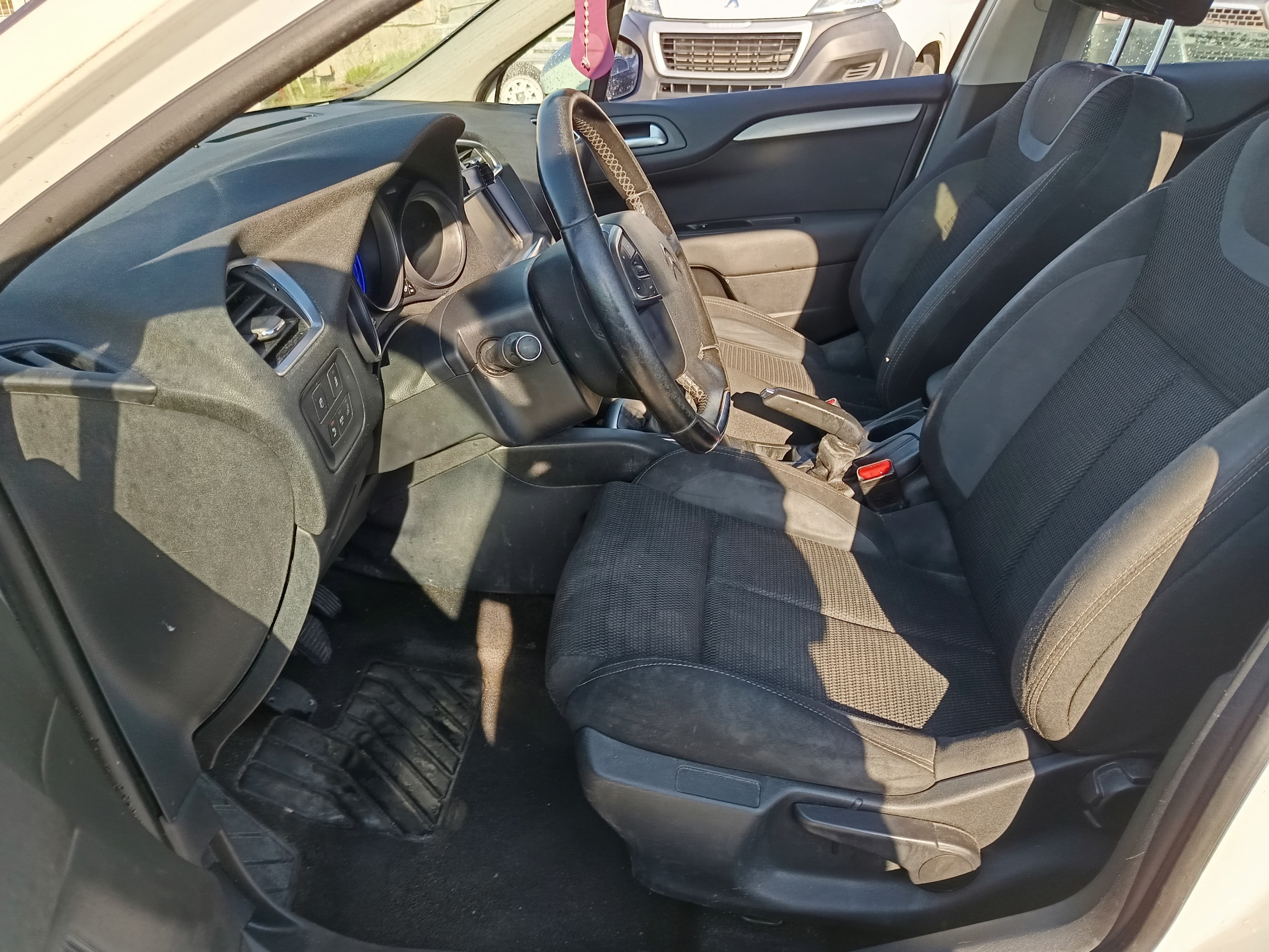 Citroën C4 · Ano 2017 — image 41