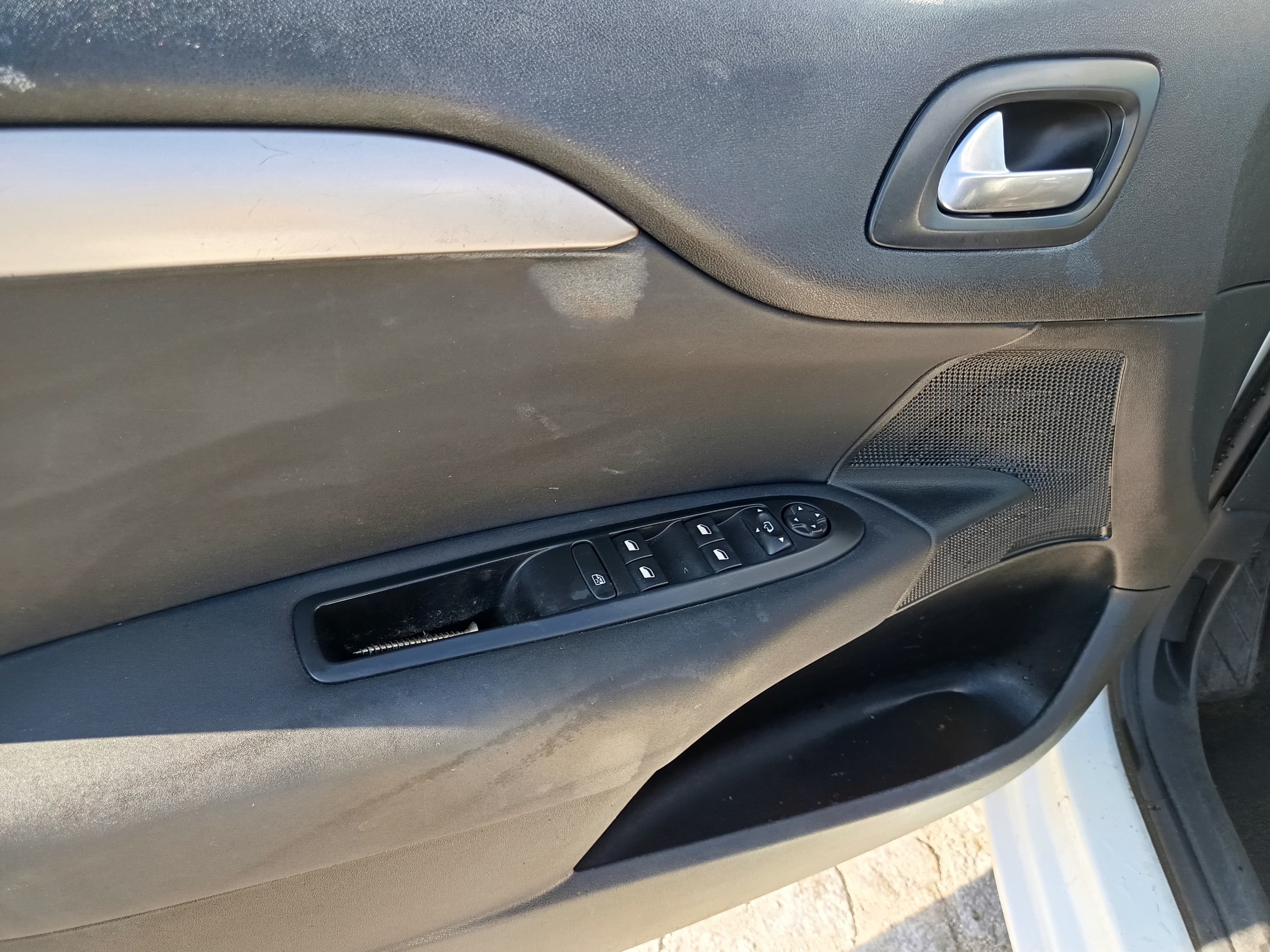 Citroën C4 · Ano 2017 — image 40