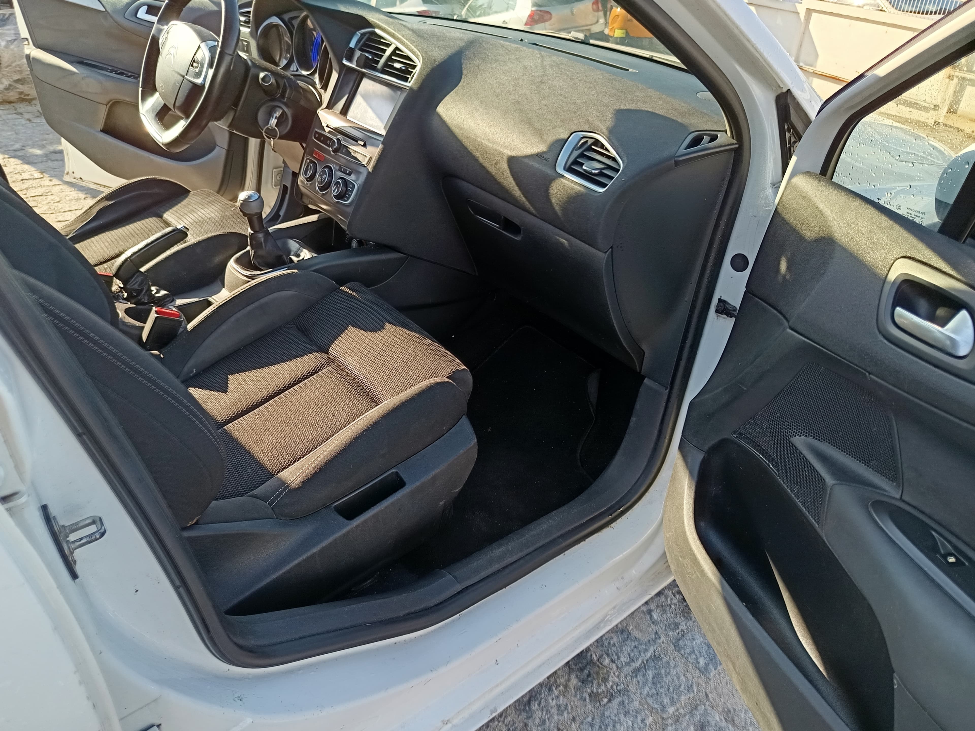 Citroën C4 · Ano 2017 — image 33