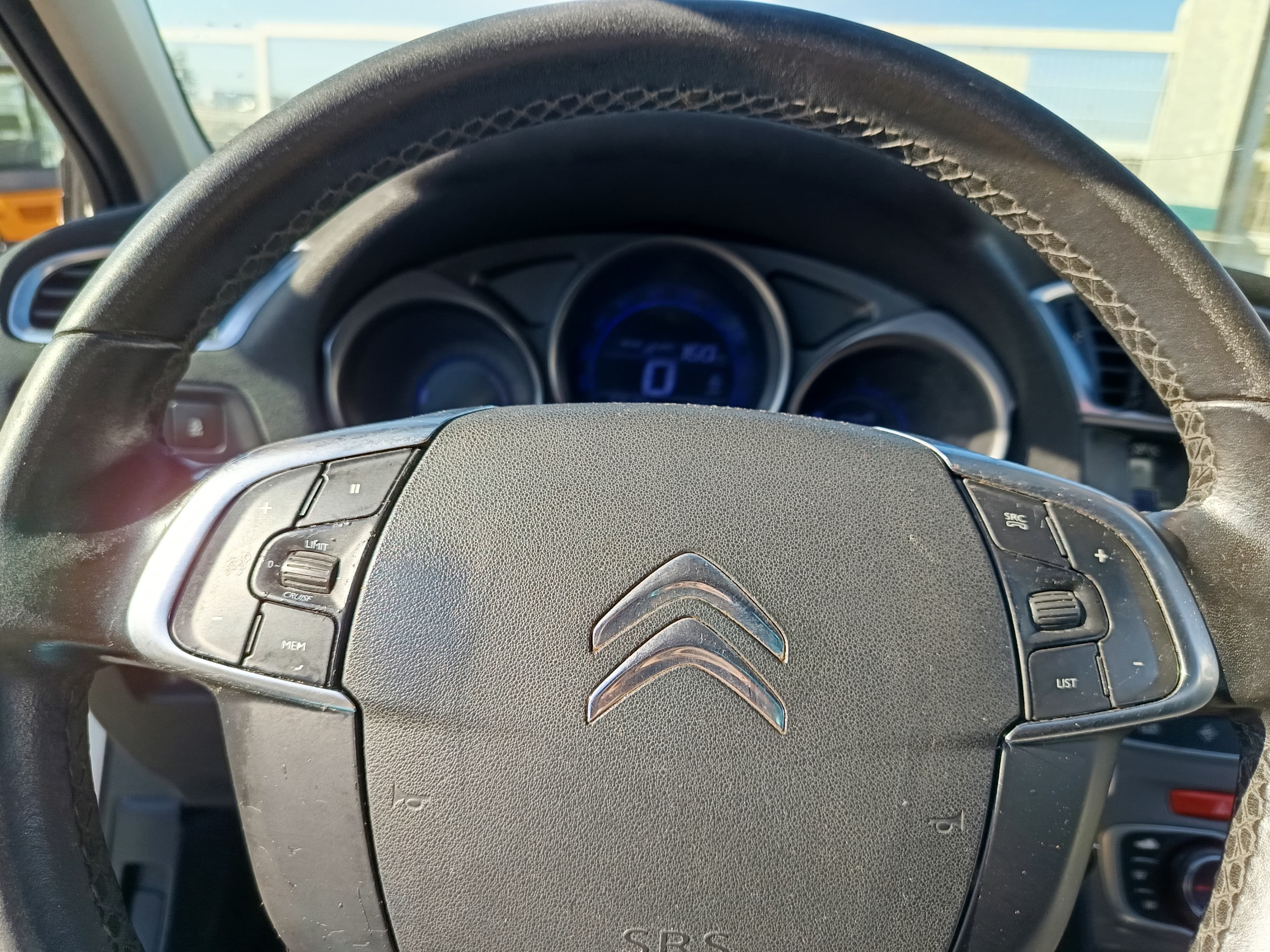Citroën C4 · Ano 2017 — image 49
