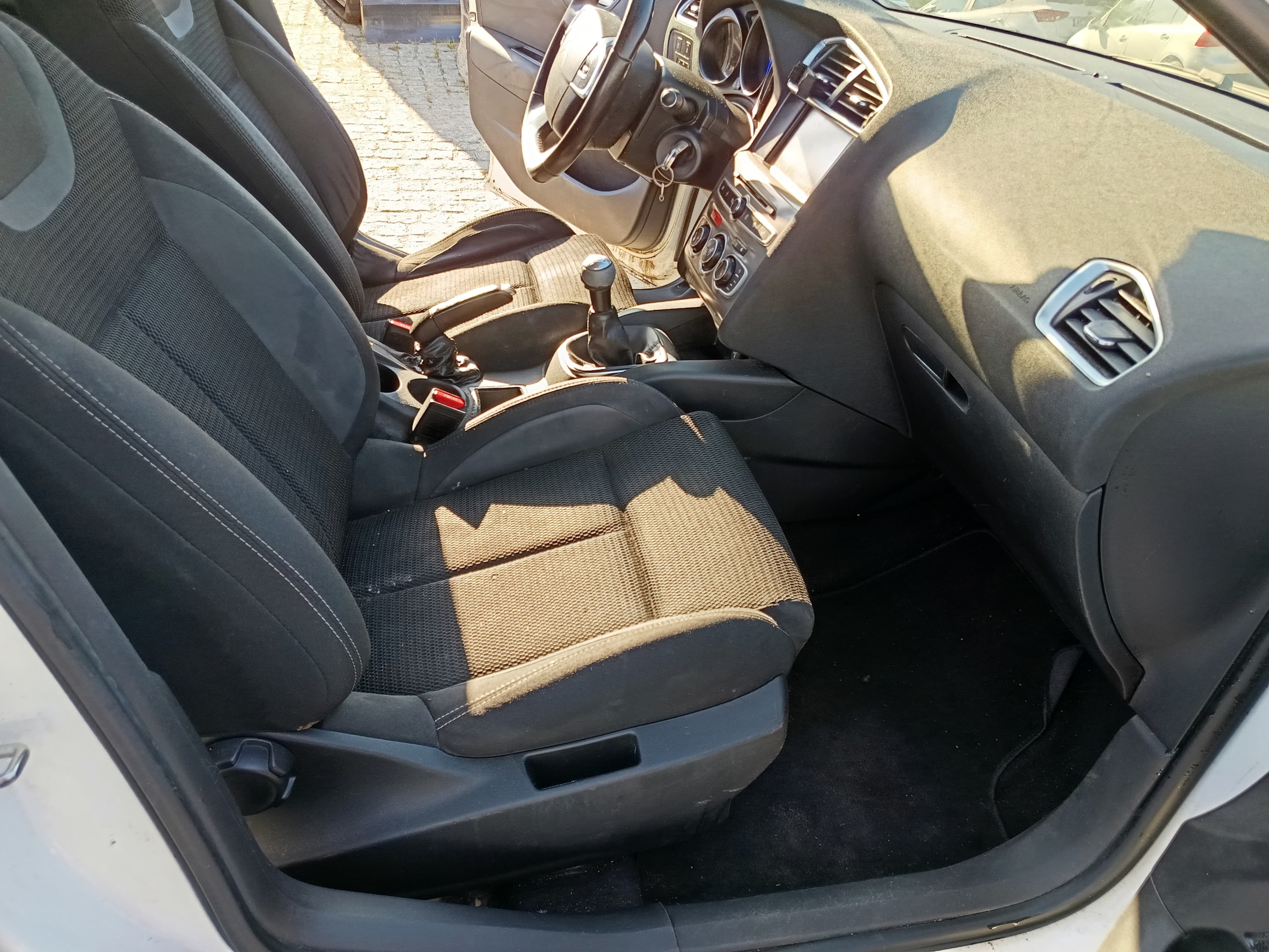 Citroën C4 · Ano 2017 — image 35