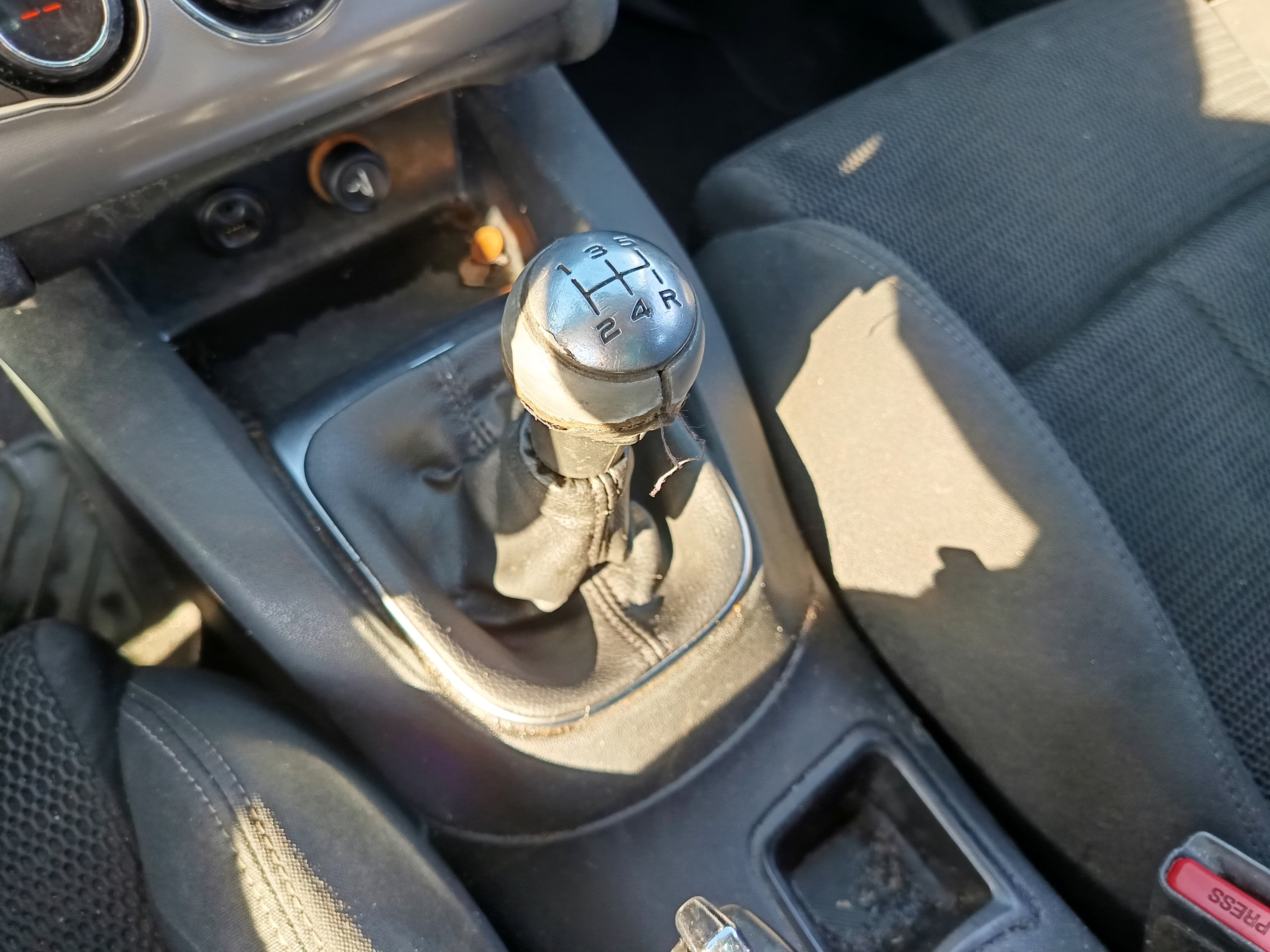 Citroën C4 · Ano 2017 — image 48