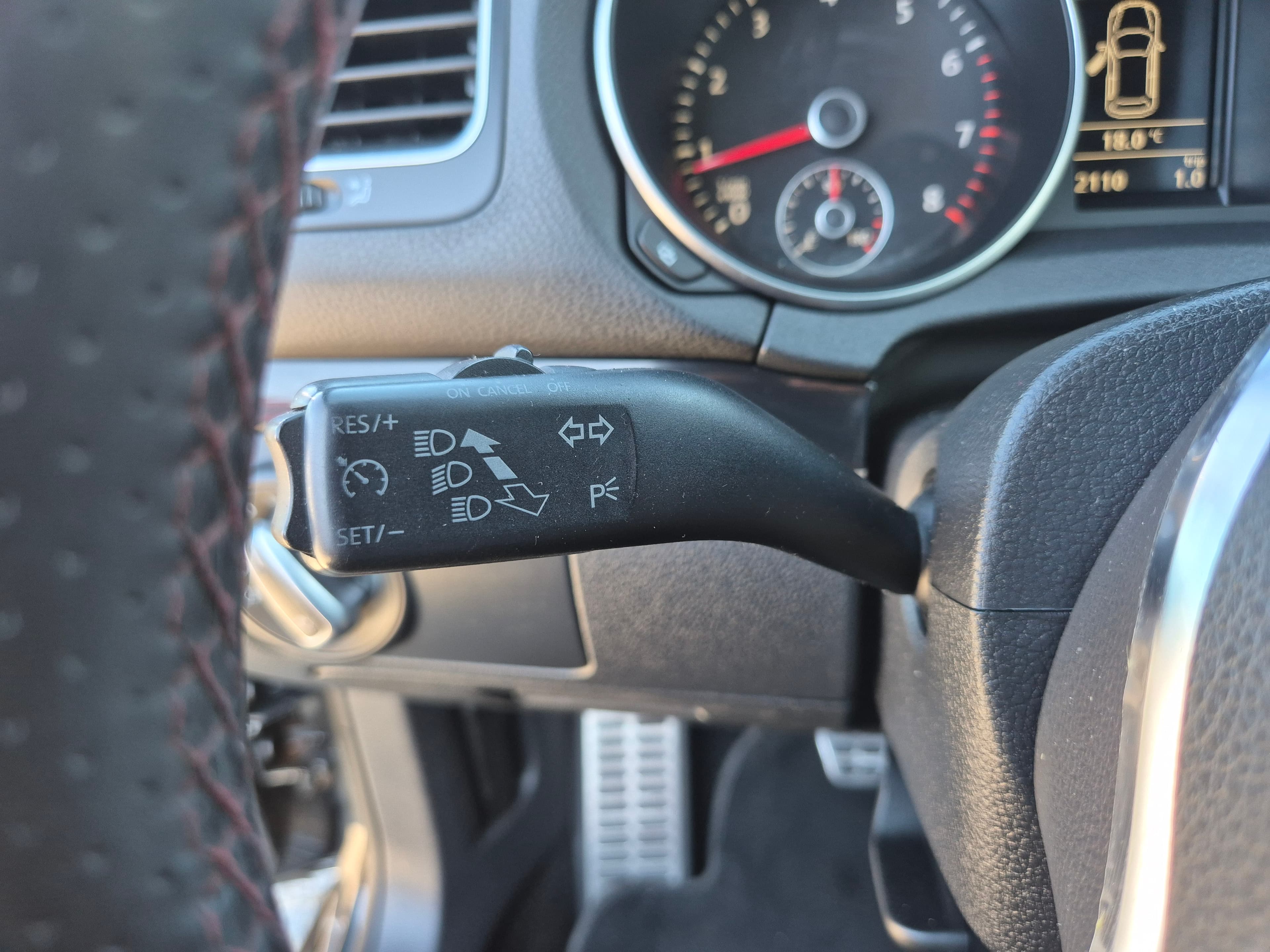 Volkswagen Golf · Ano 2009 — image 35