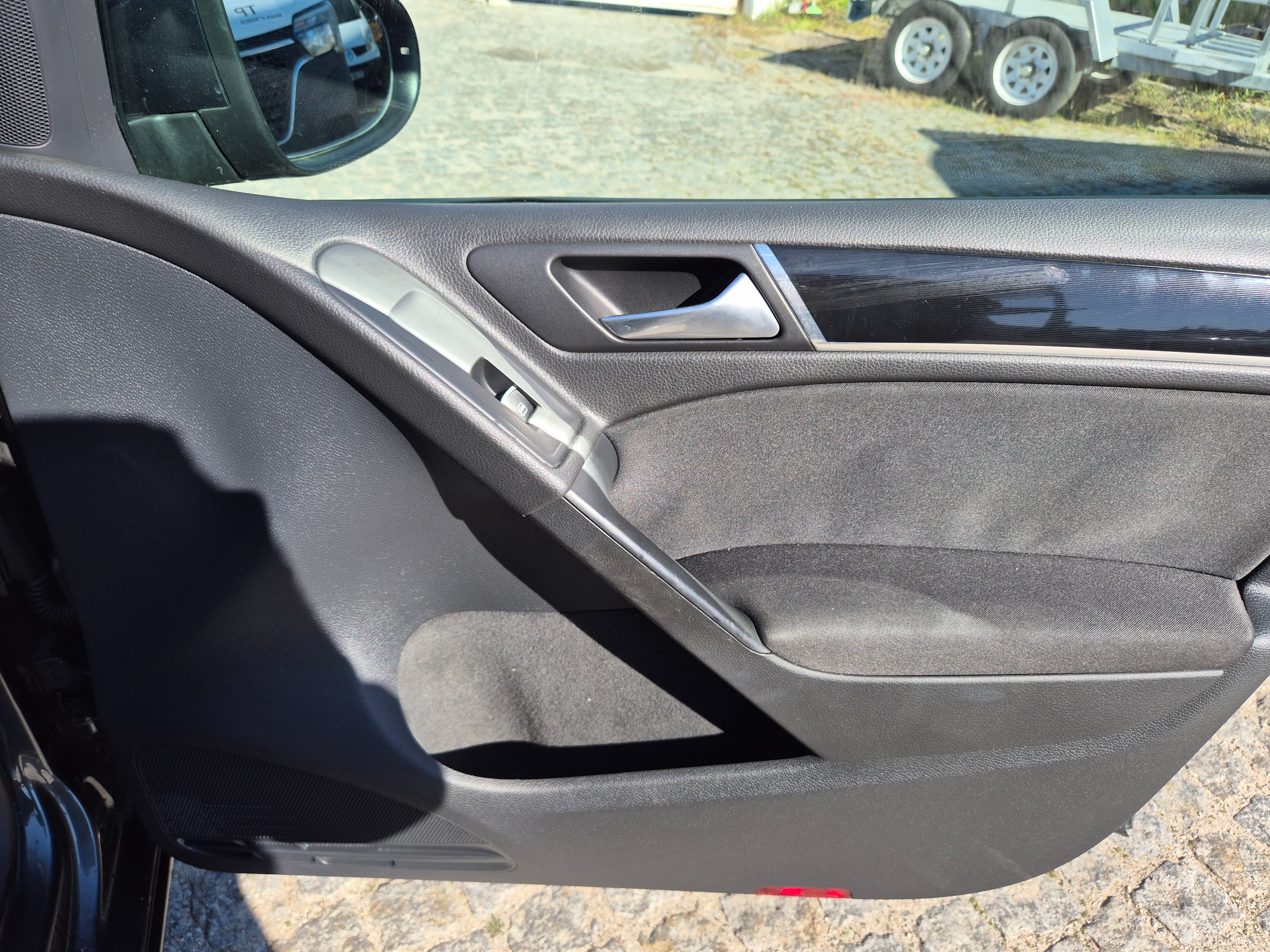 Volkswagen Golf · Ano 2009 — image 23