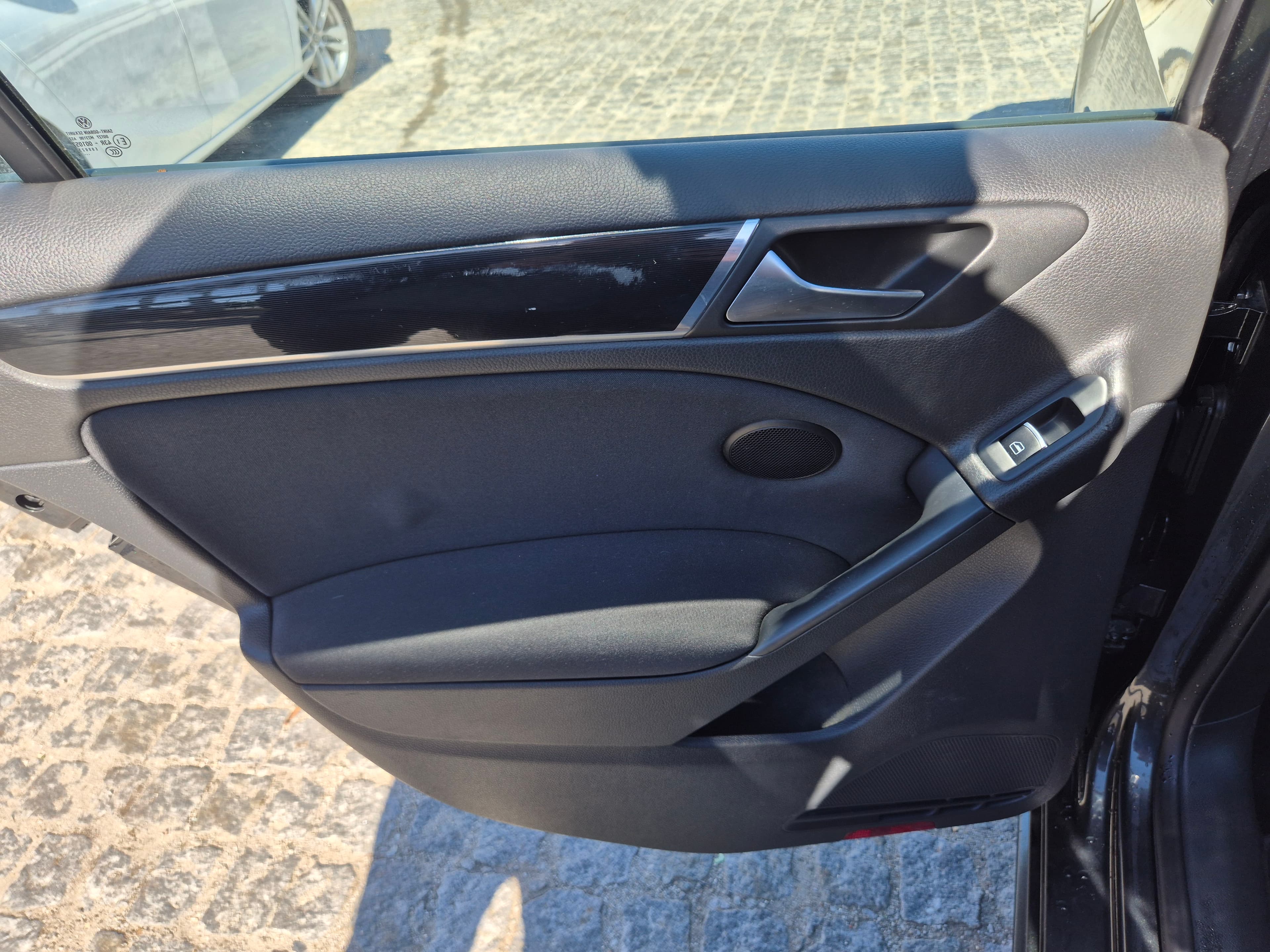 Volkswagen Golf · Ano 2009 — image 25
