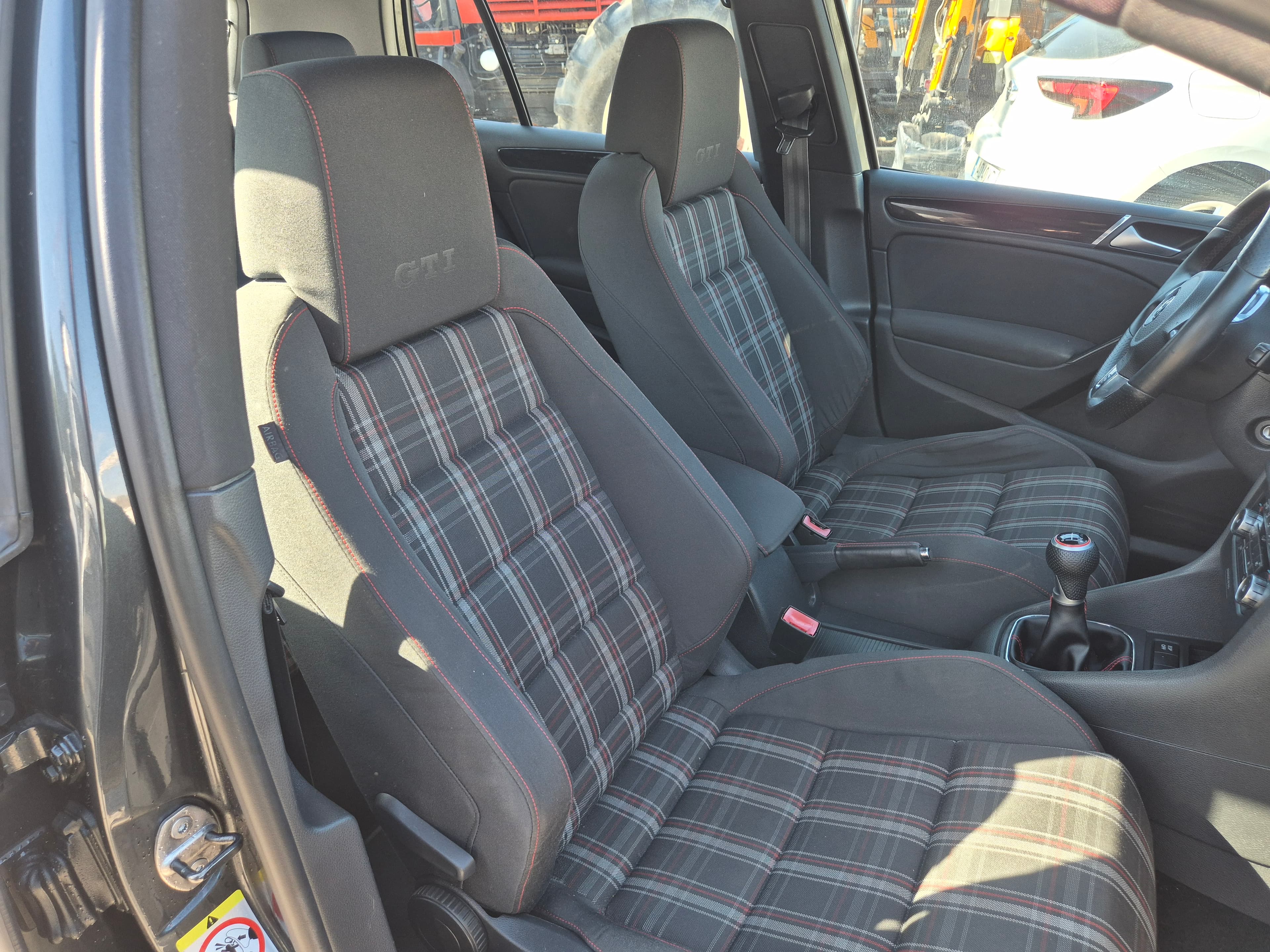 Volkswagen Golf · Ano 2009 — image 24