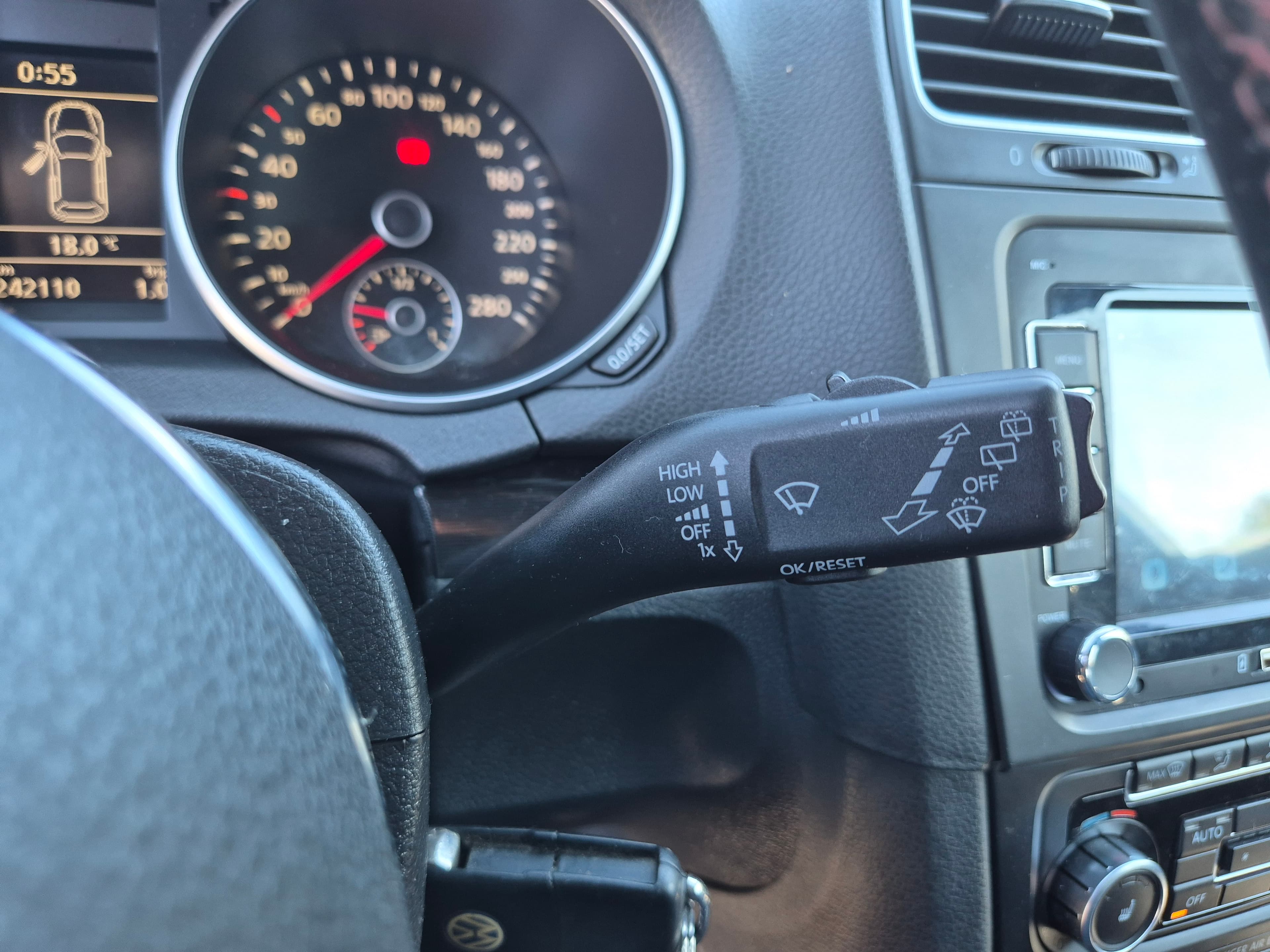 Volkswagen Golf · Ano 2009 — image 36